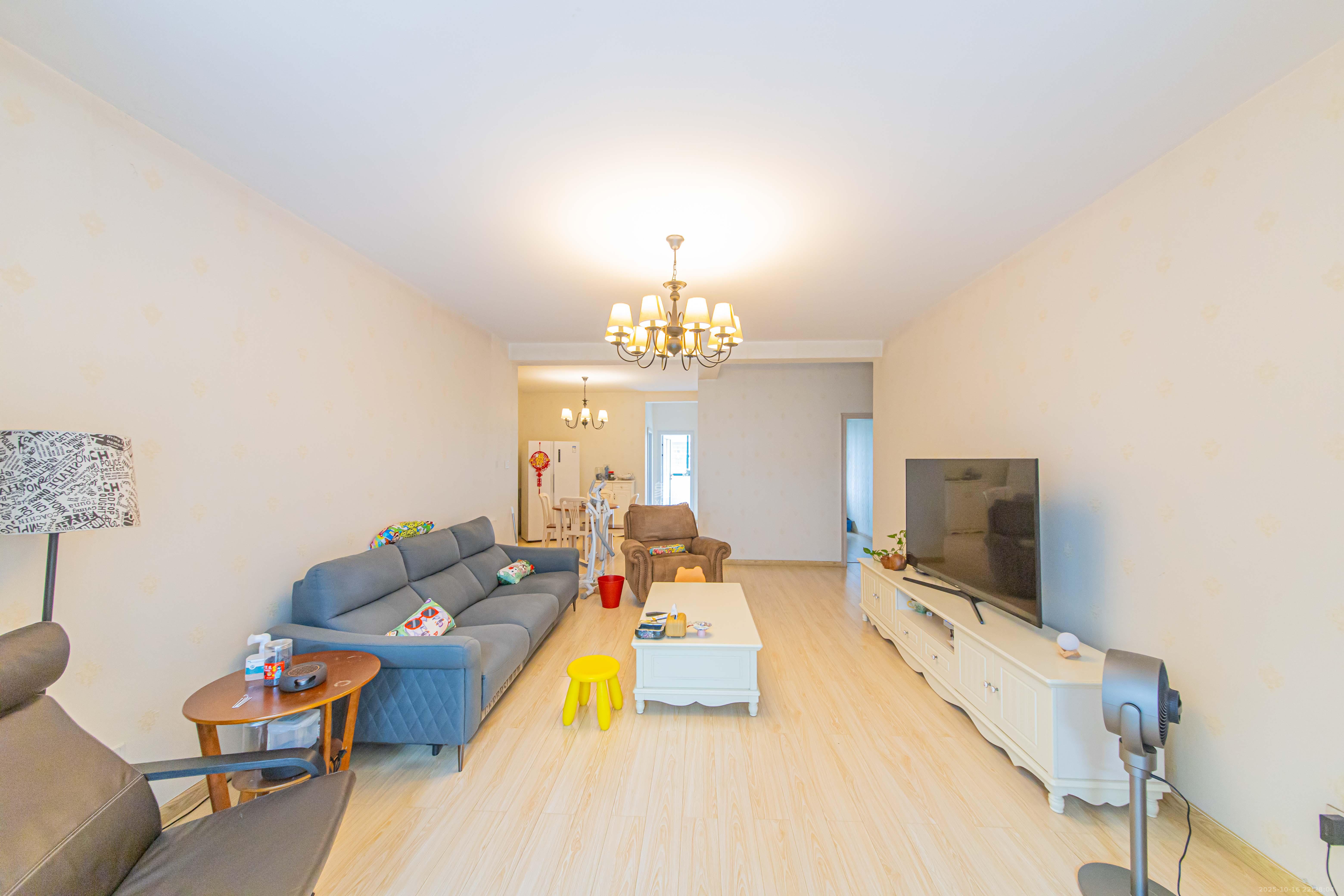 银桂苑 3室2厅2卫 108.0万 银桂苑 3室2厅2卫 108.0万客厅