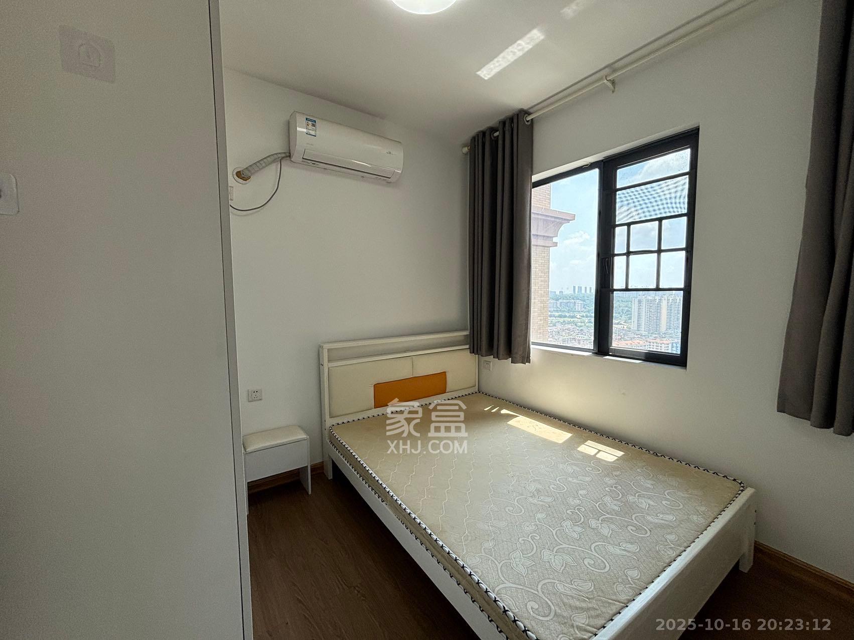 中南红领邦(红星嘉和苑) 3室2厅1卫 2400.0元/月 中南红领邦(红星嘉和苑) 3室2厅1卫 2400.0元/月室内图