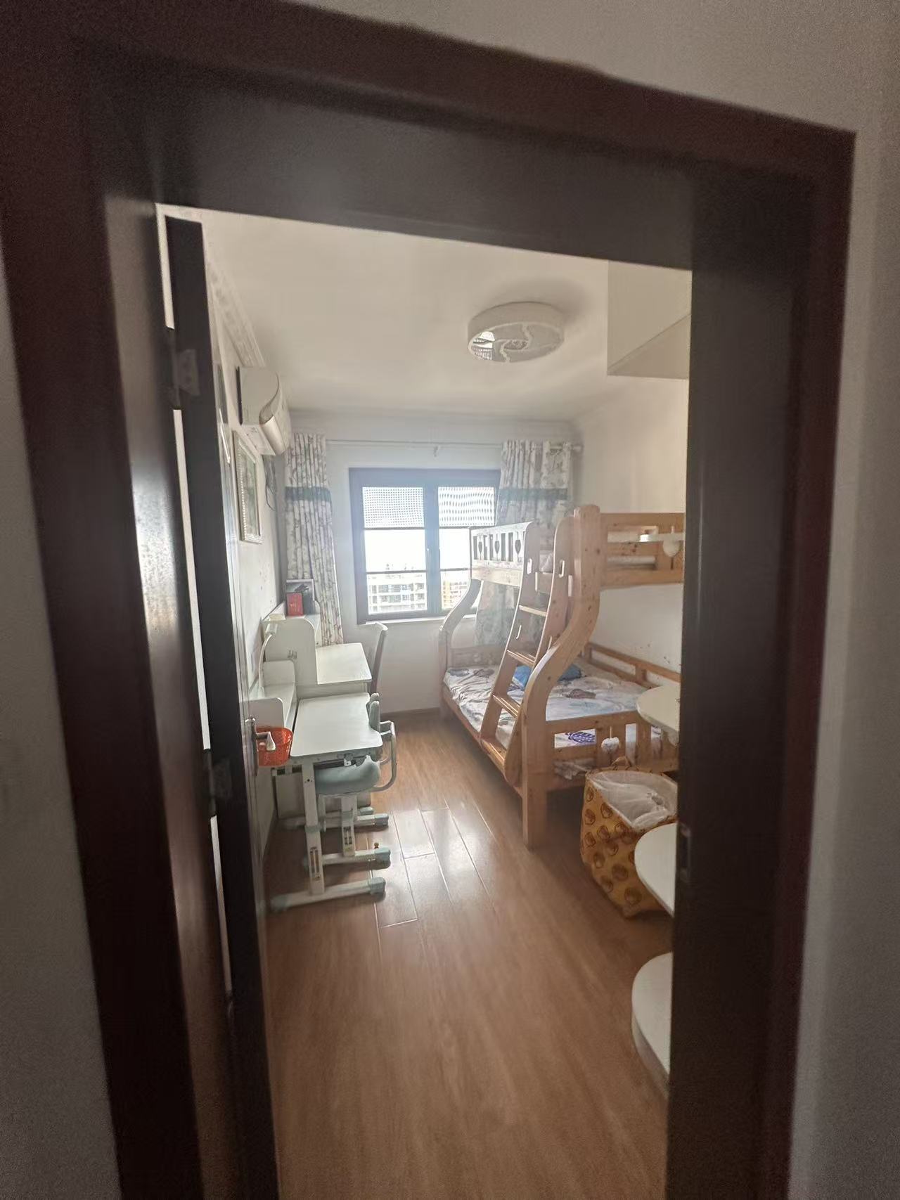 国兴城(B区) 3室2厅2卫 4700.0元/月 国兴城(B区) 3室2厅2卫 4700.0元/月室内图