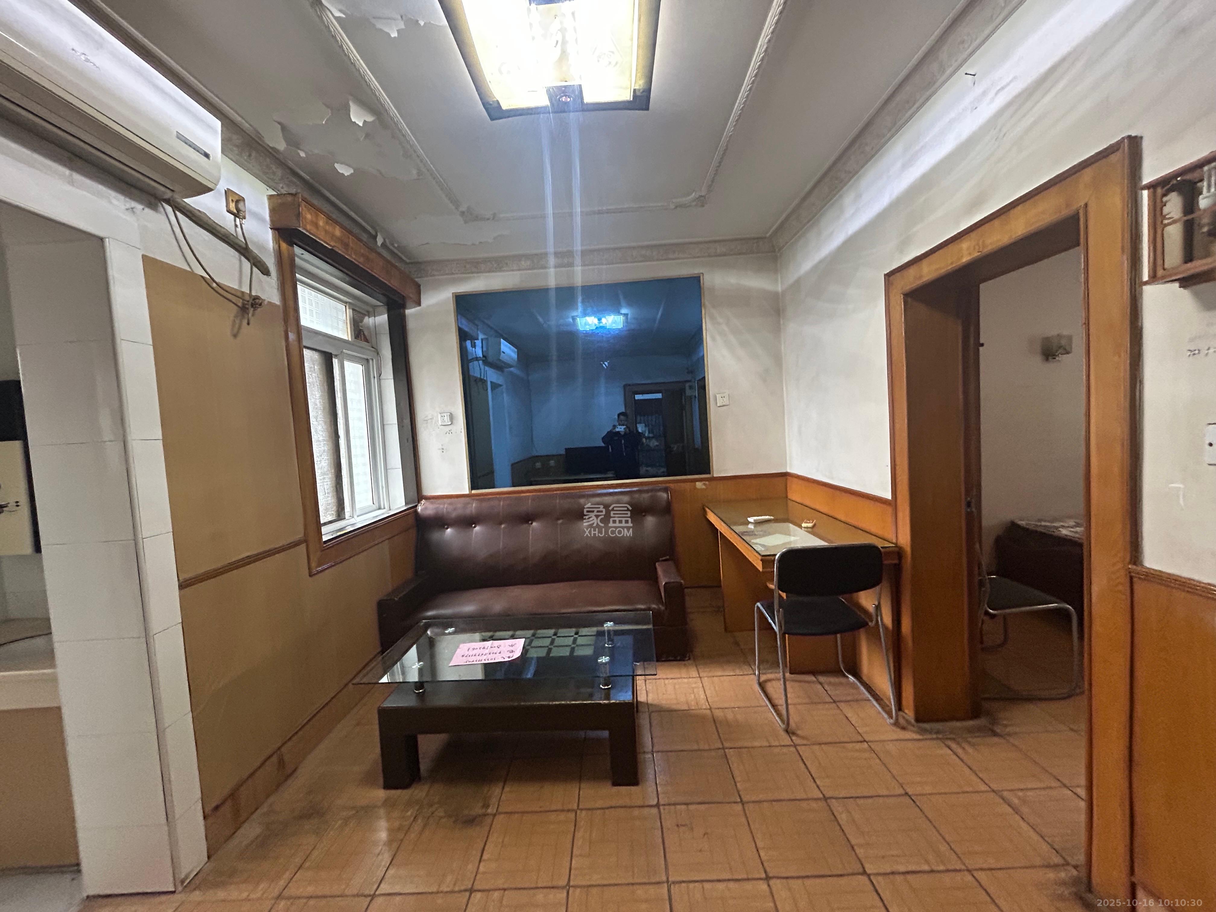 狮子山二片  2室1厅1卫    1100.0元/月