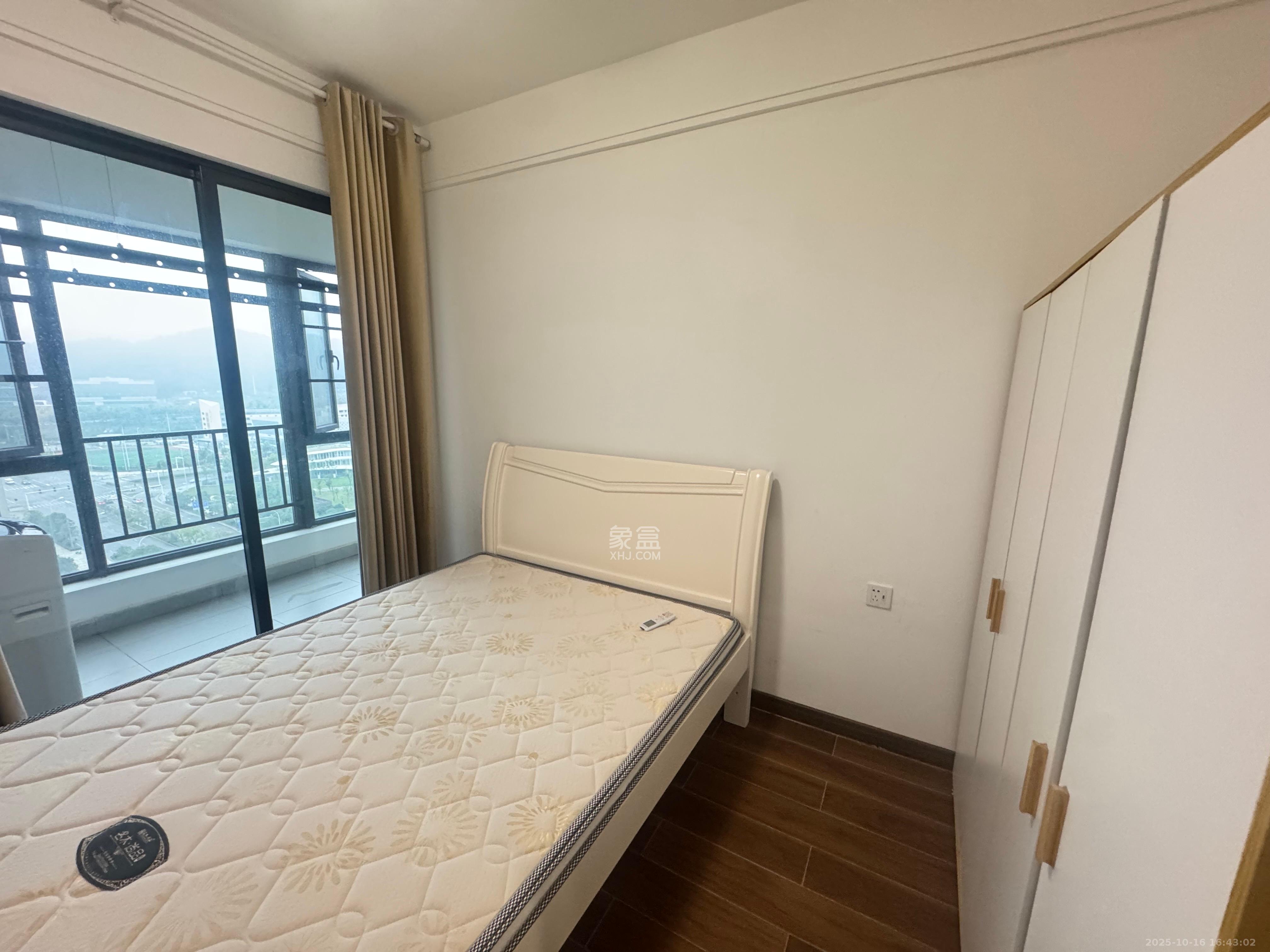 南山梅溪一方  3室1厅2卫    2700.0元/月 南山梅溪一方  3室1厅2卫    2700.0元/月室内图