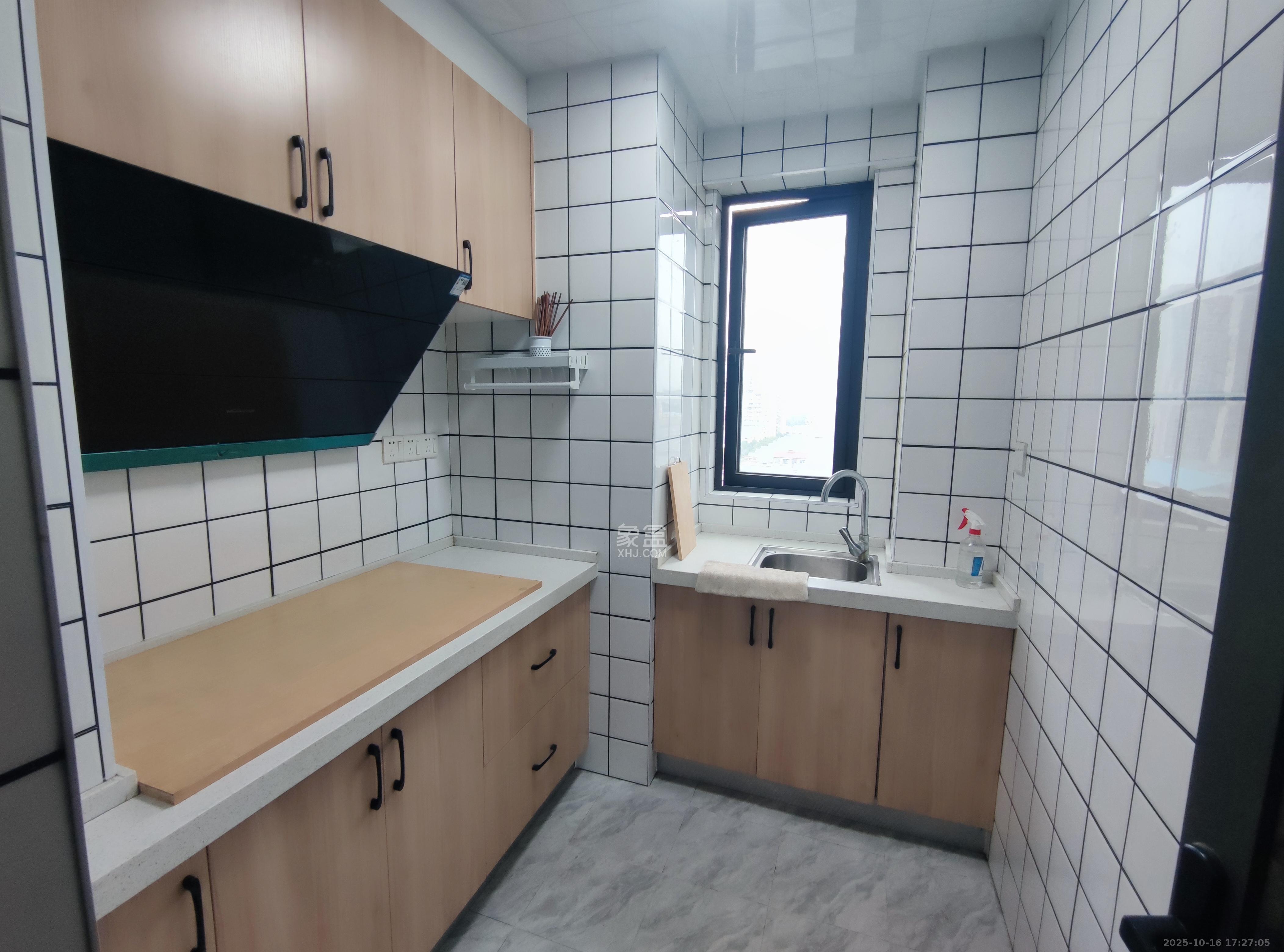 金科时代中心 2室2厅1卫 1800.0元/月 金科时代中心 2室2厅1卫 1800.0元/月室内图