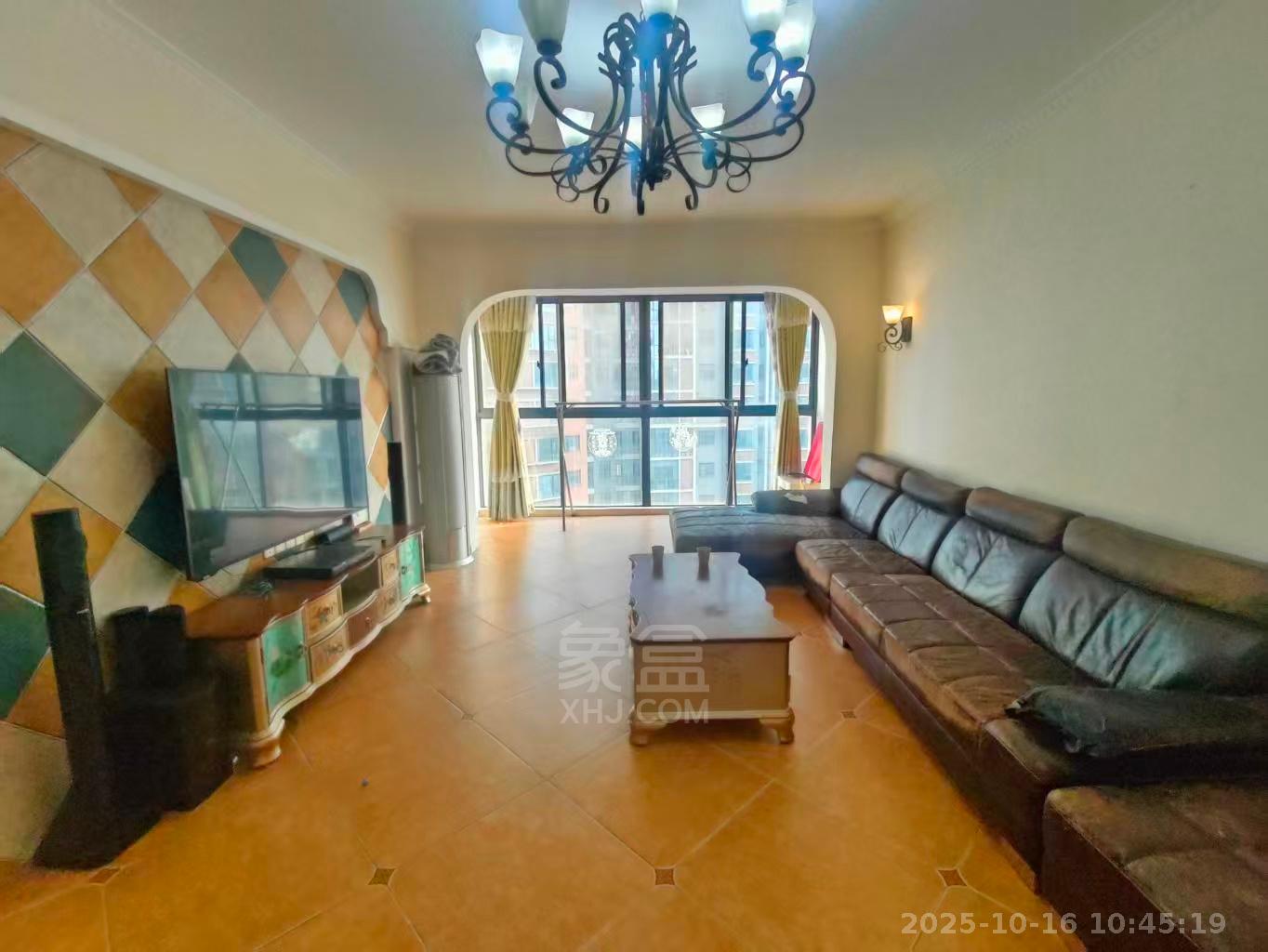 庐山春天早安华晨  3室2厅1卫    1900.0元/月室内图