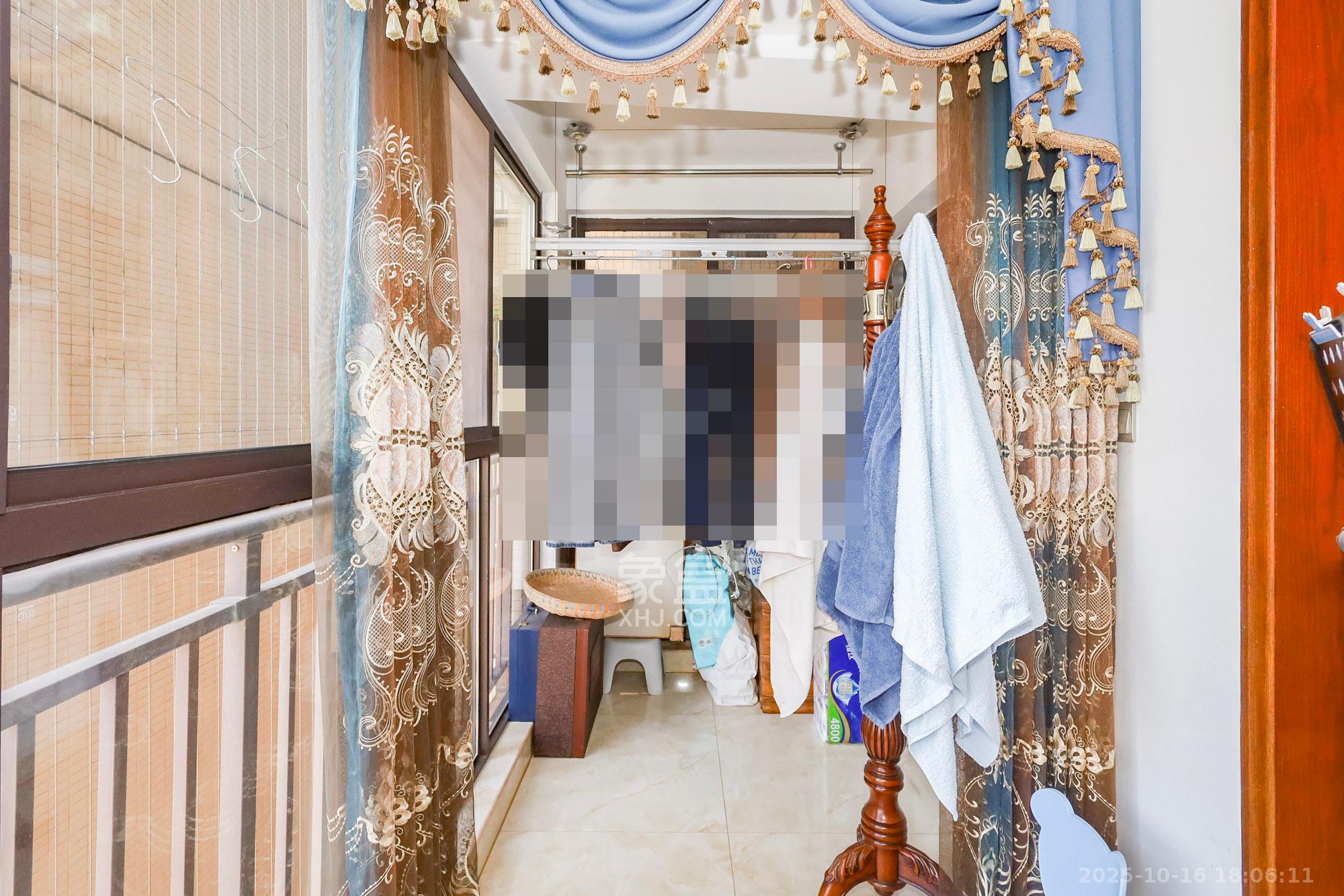 钰龙天下二期（钰龙佳园）  4室2厅2卫    265.0万阳台