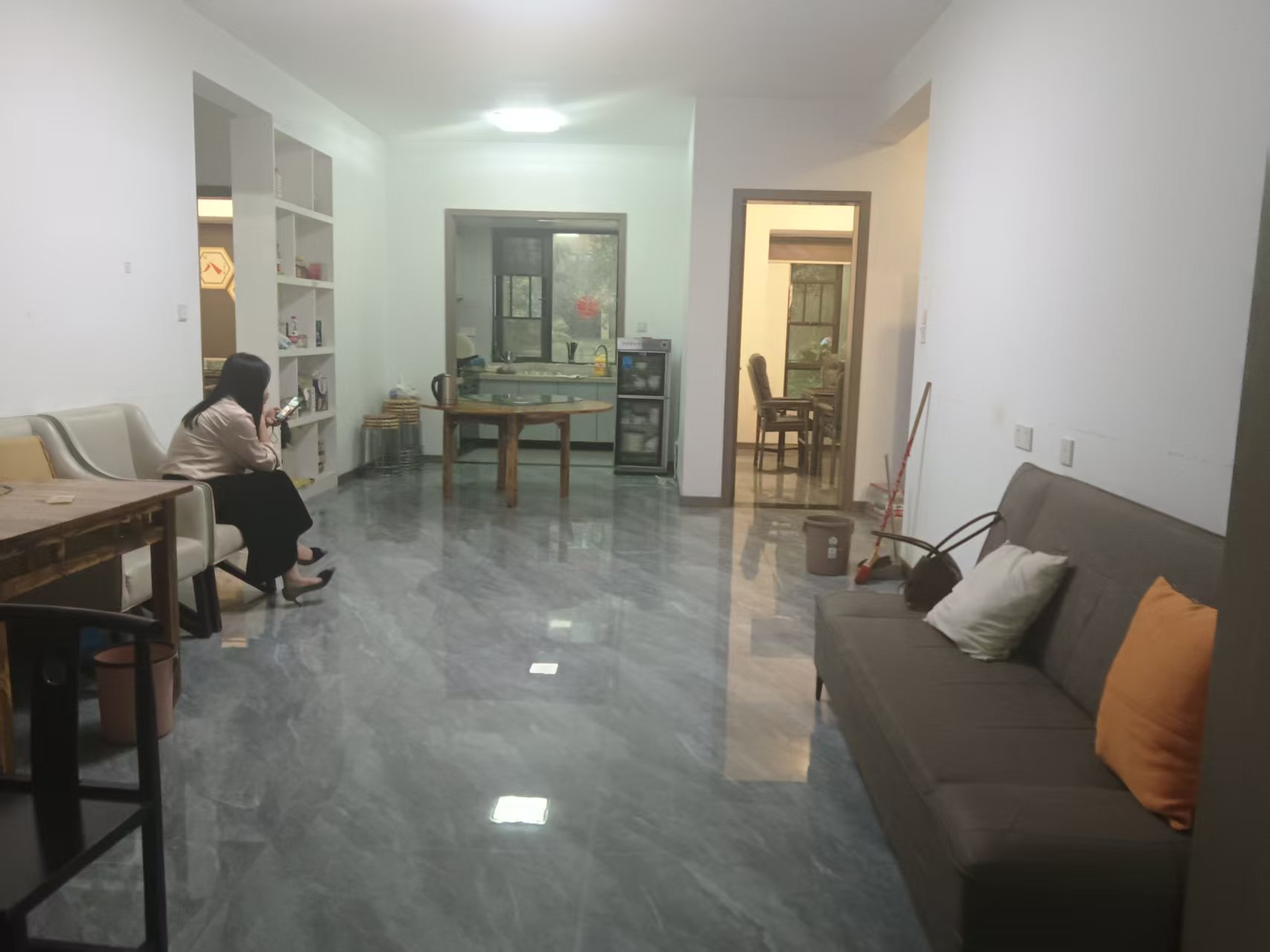 荣盛碧桂园铂悦府  4室2厅2卫    2800.0元/月室内图