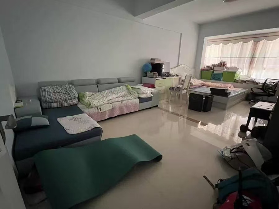 湖畔人家  3室1厅2卫    104.18万 湖畔人家  3室1厅2卫    104.18万室内图