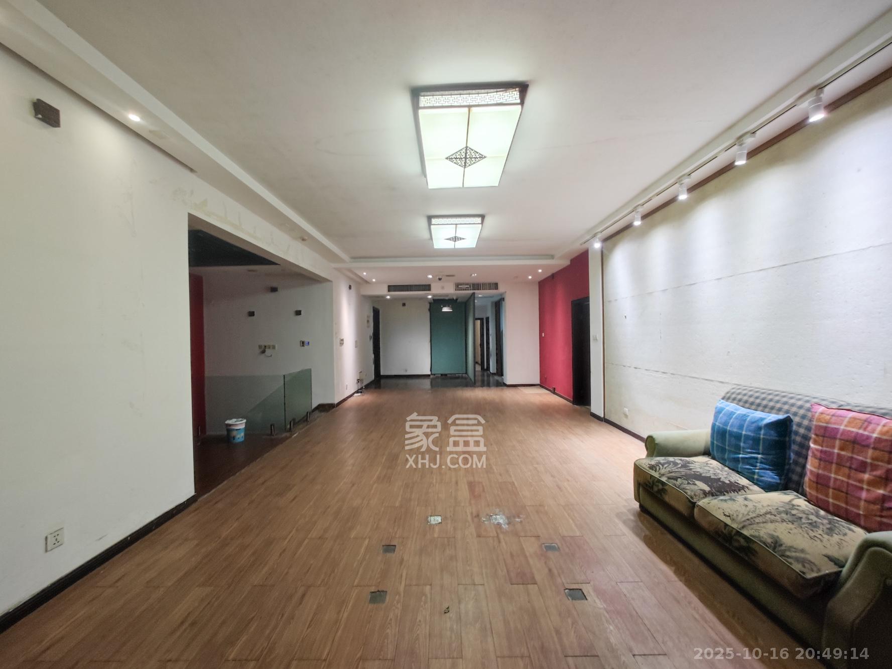 融科檀香山(融科紫檀、香山国际)  4室2厅2卫    398.0万 融科檀香山(融科紫檀、香山国际)  4室2厅2卫    398.0万