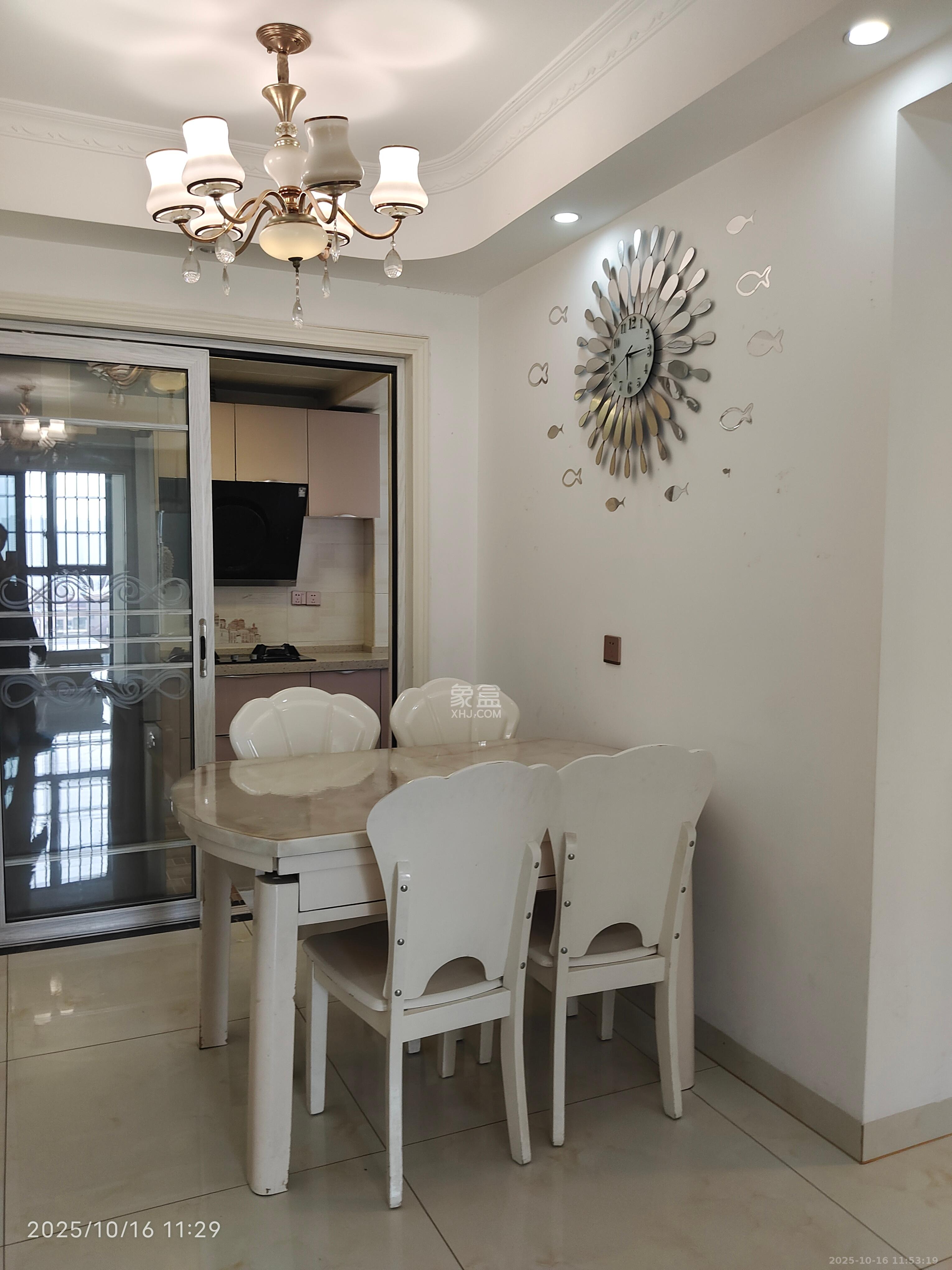 华润置地广场一期  1室1厅1卫    2200.0元/月 华润置地广场一期  1室1厅1卫    2200.0元/月室内图