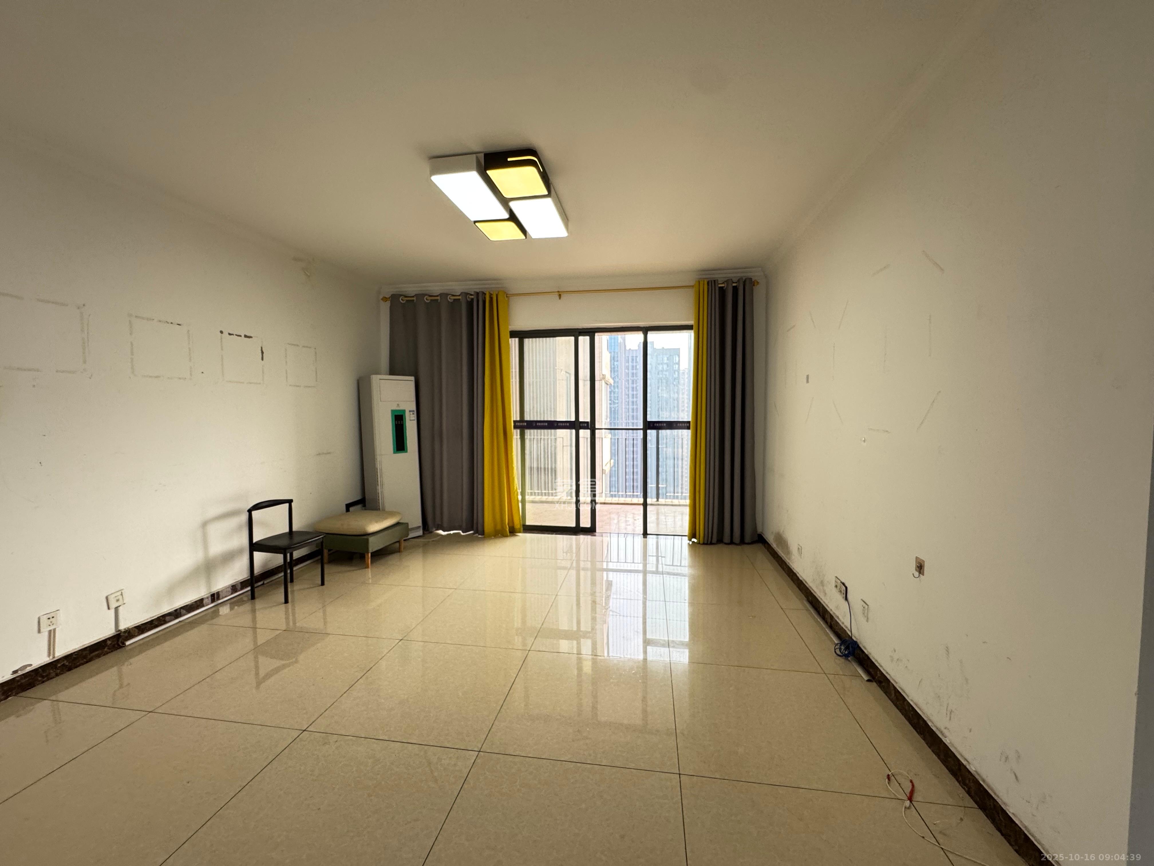 恒基凯旋门一二期 3室2厅2卫 2800.0元/月 恒基凯旋门一二期 3室2厅2卫 2800.0元/月室内图