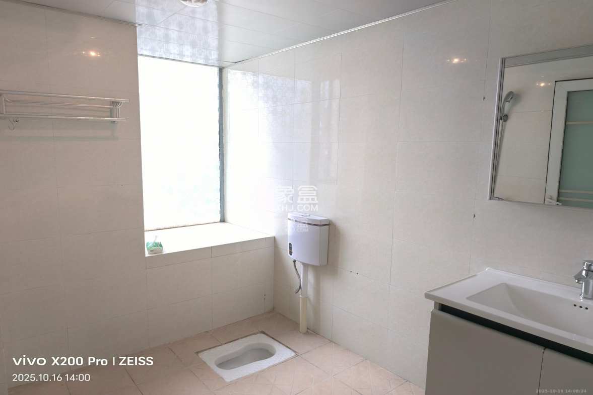 滨江君悦香邸 3室2厅2卫 3000.0元/月 滨江君悦香邸 3室2厅2卫 3000.0元/月室内图