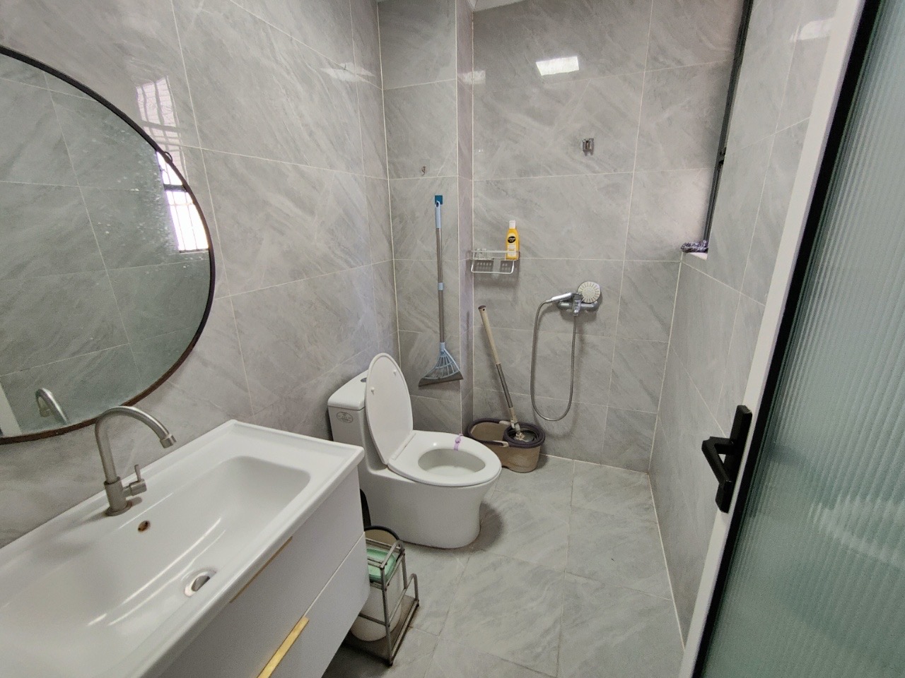 海南省三建秀英宿舍区  2室1厅1卫    2300.0元/月室内图