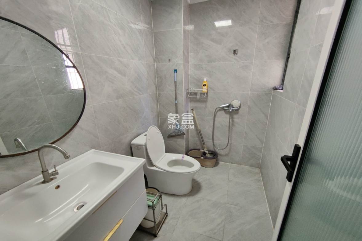 海南省三建秀英宿舍区 2室1厅1卫 2300.0元/月 海南省三建秀英宿舍区 2室1厅1卫 2300.0元/月室内图