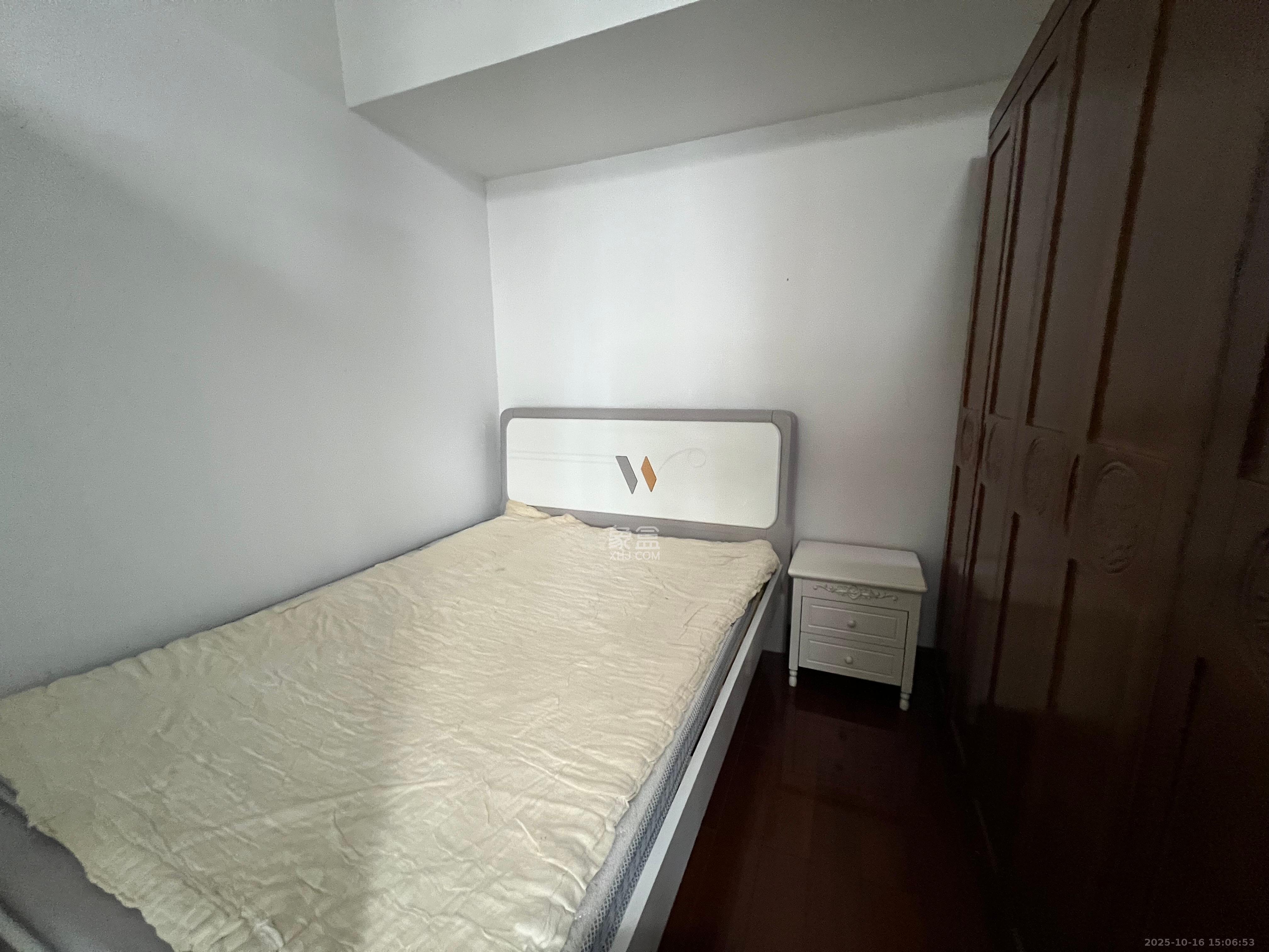 东来苑  2室2厅1卫    2200.0元/月室内图