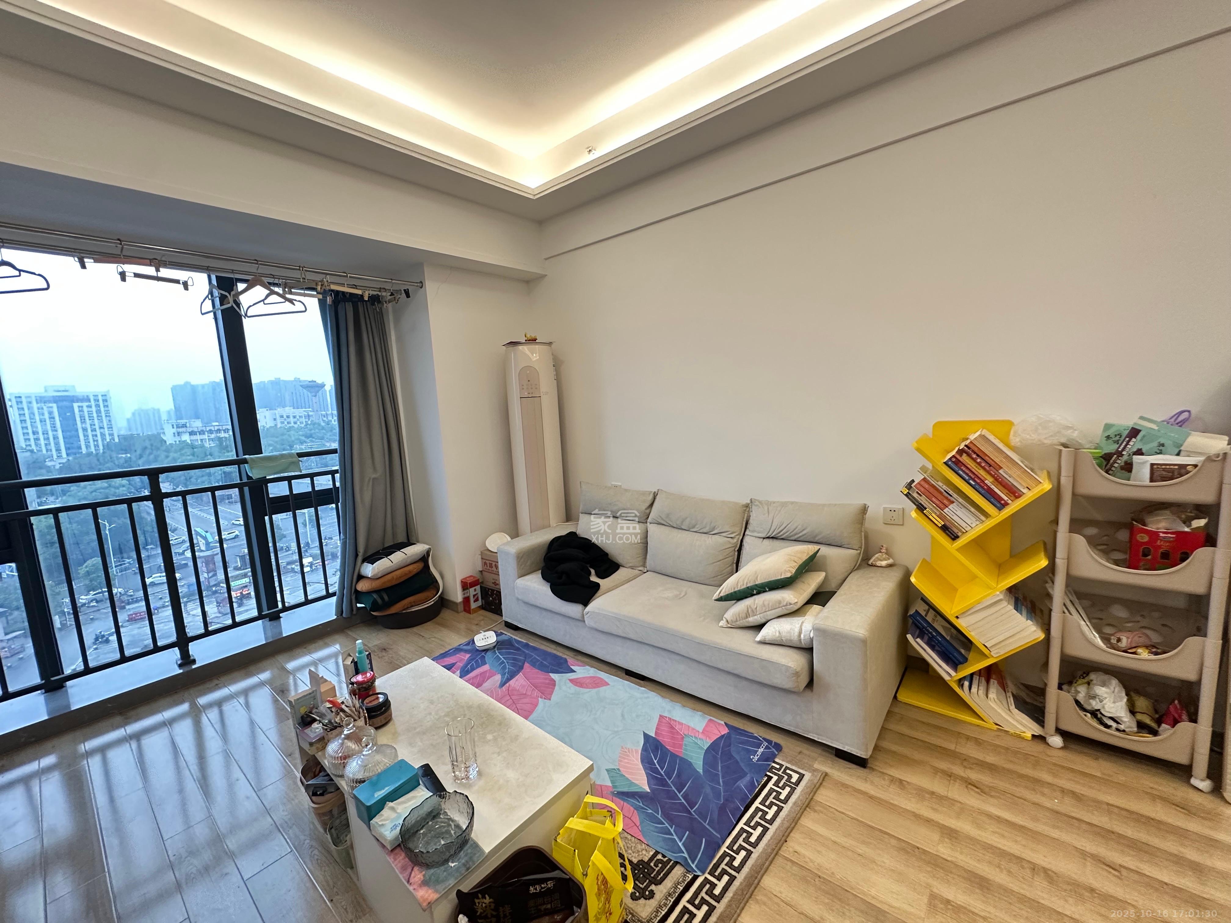 万润时光里 2室1厅1卫 3000.0元/月 万润时光里 2室1厅1卫 3000.0元/月室内图