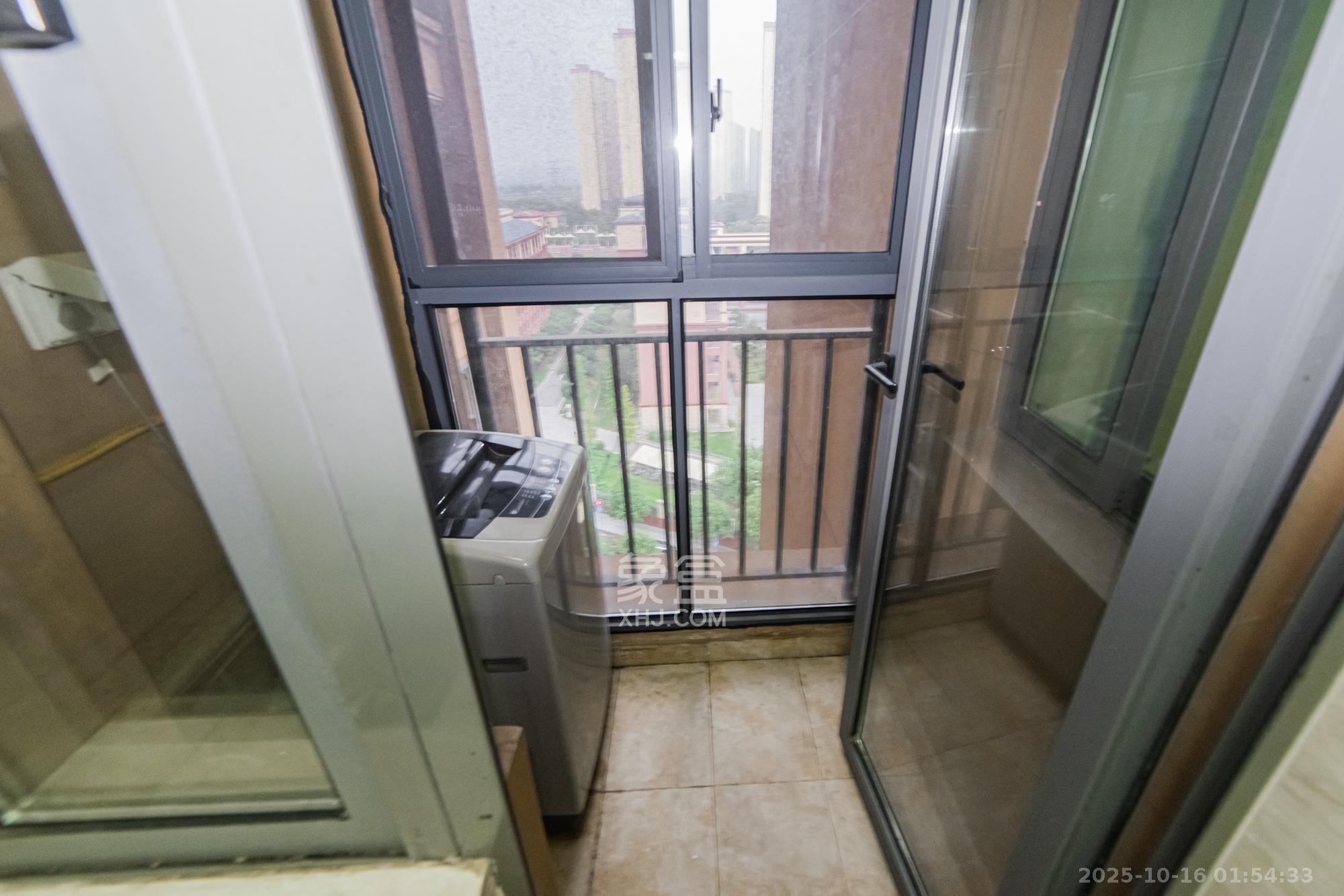 珠江郦城公园1号  3室2厅2卫    84.1万 珠江郦城公园1号  3室2厅2卫    84.1万阳台