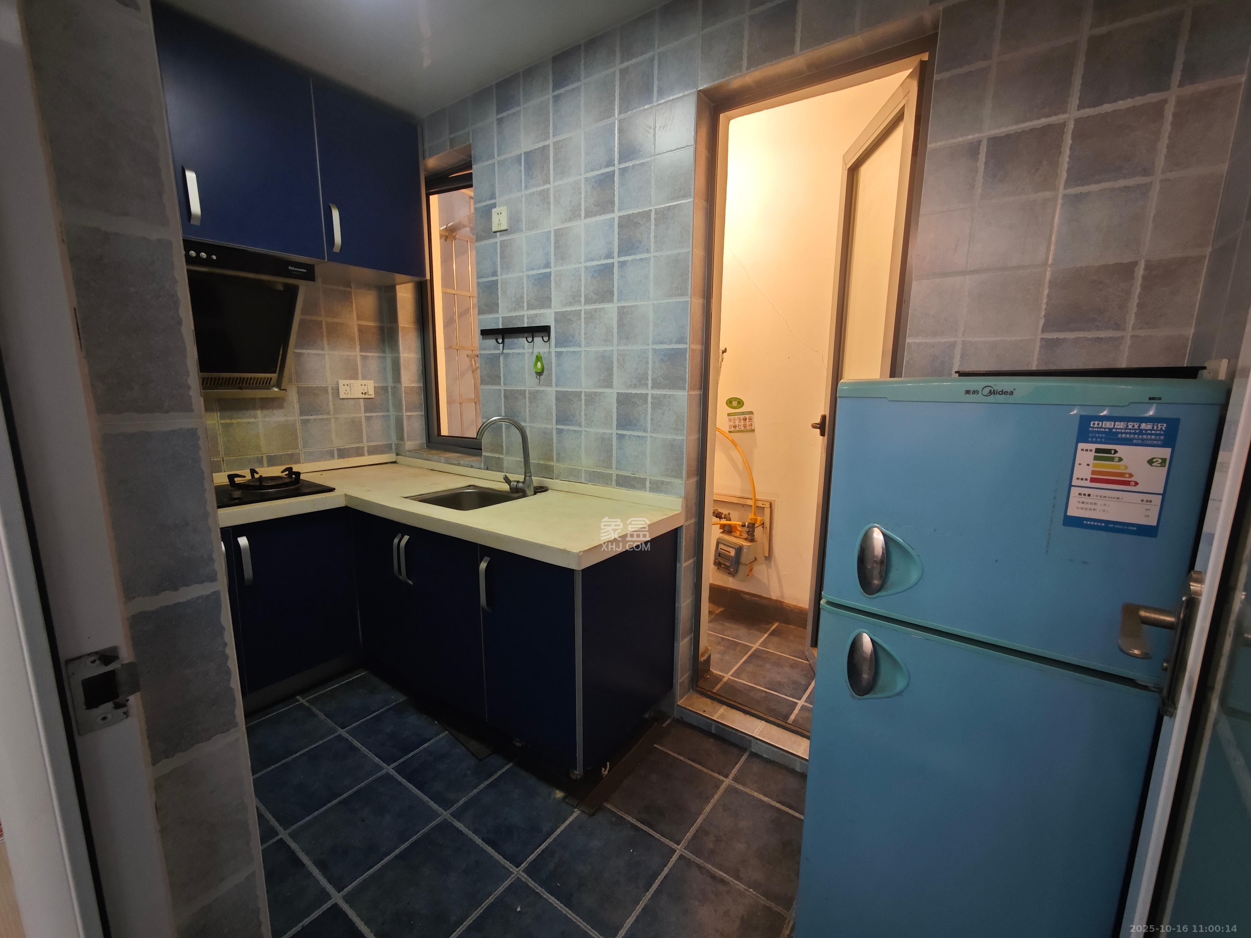 东怡外国（南湖一号)  1室1厅1卫    2000.0元/月室内图