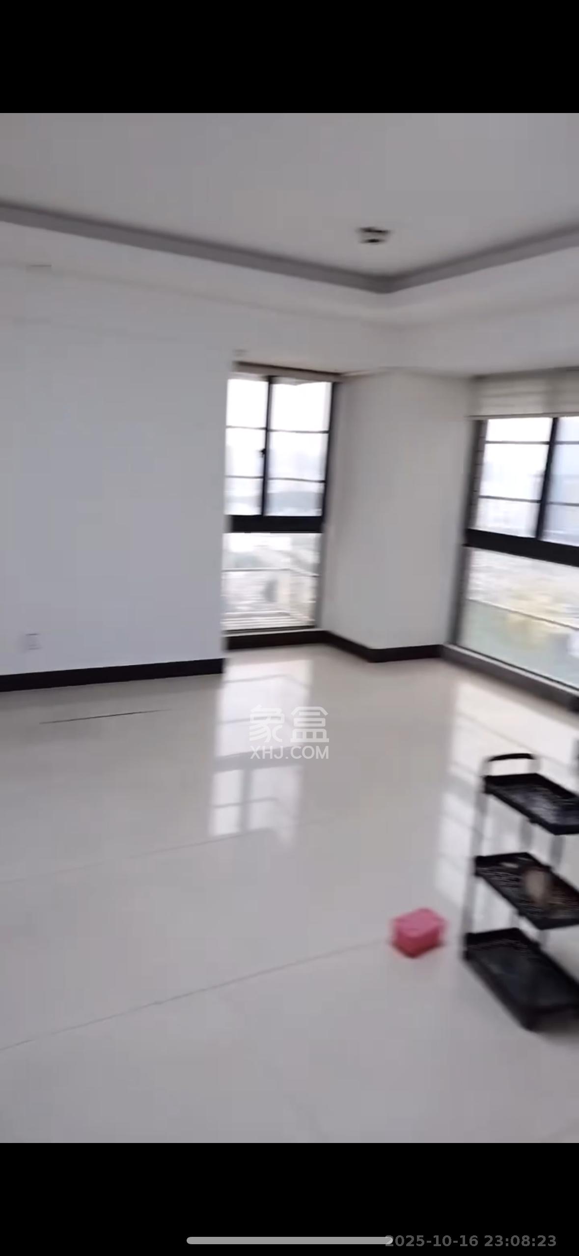 上东印象  3室2厅2卫    2500.0元/月