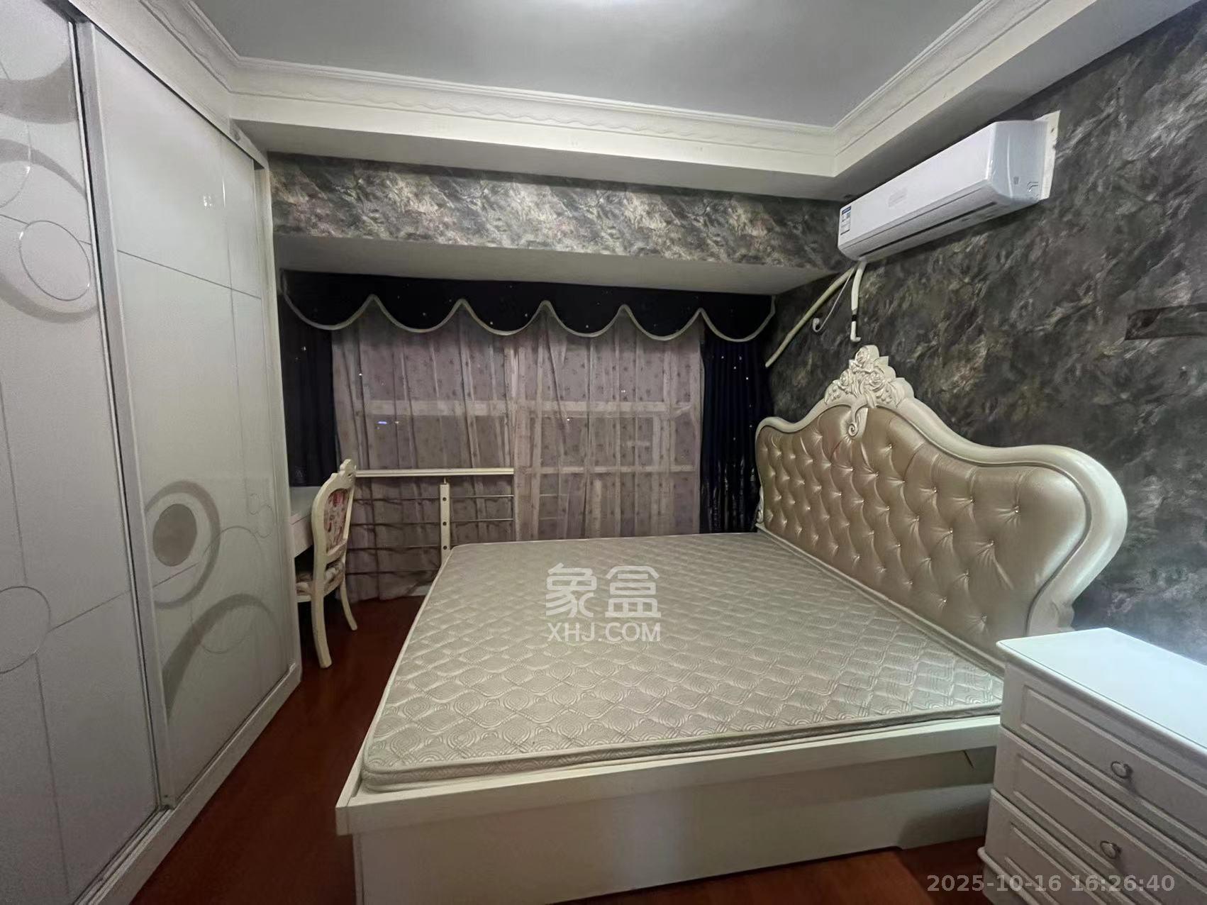 金色loft(鑫秋大厦)  2室1厅0卫    2200.0元/月 金色loft(鑫秋大厦)  2室1厅0卫    2200.0元/月