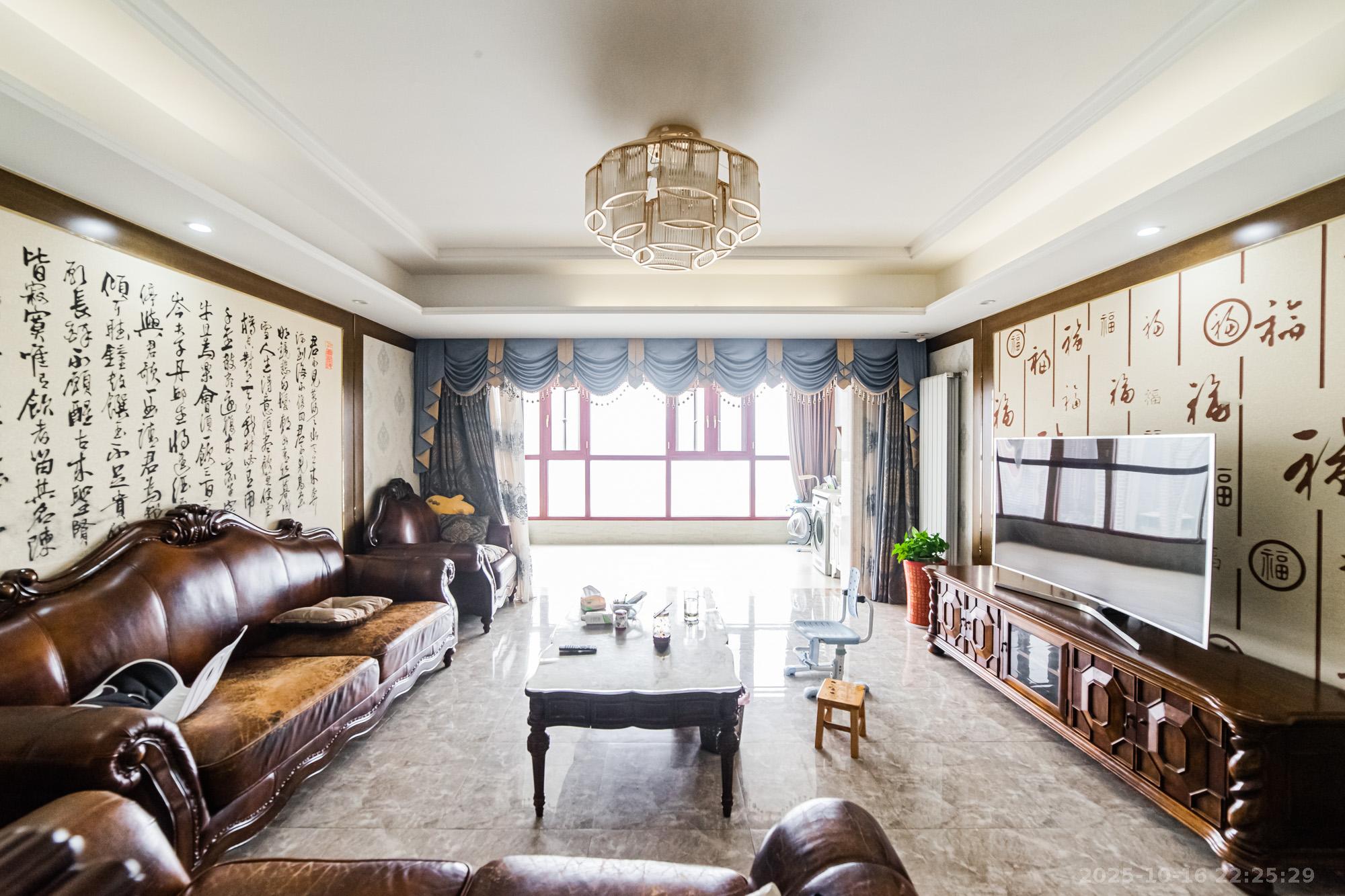 恒大御景半岛湘江苑(恒大御景半岛一期)  4室2厅3卫    300.0万 恒大御景半岛湘江苑(恒大御景半岛一期)  4室2厅3卫    300.0万