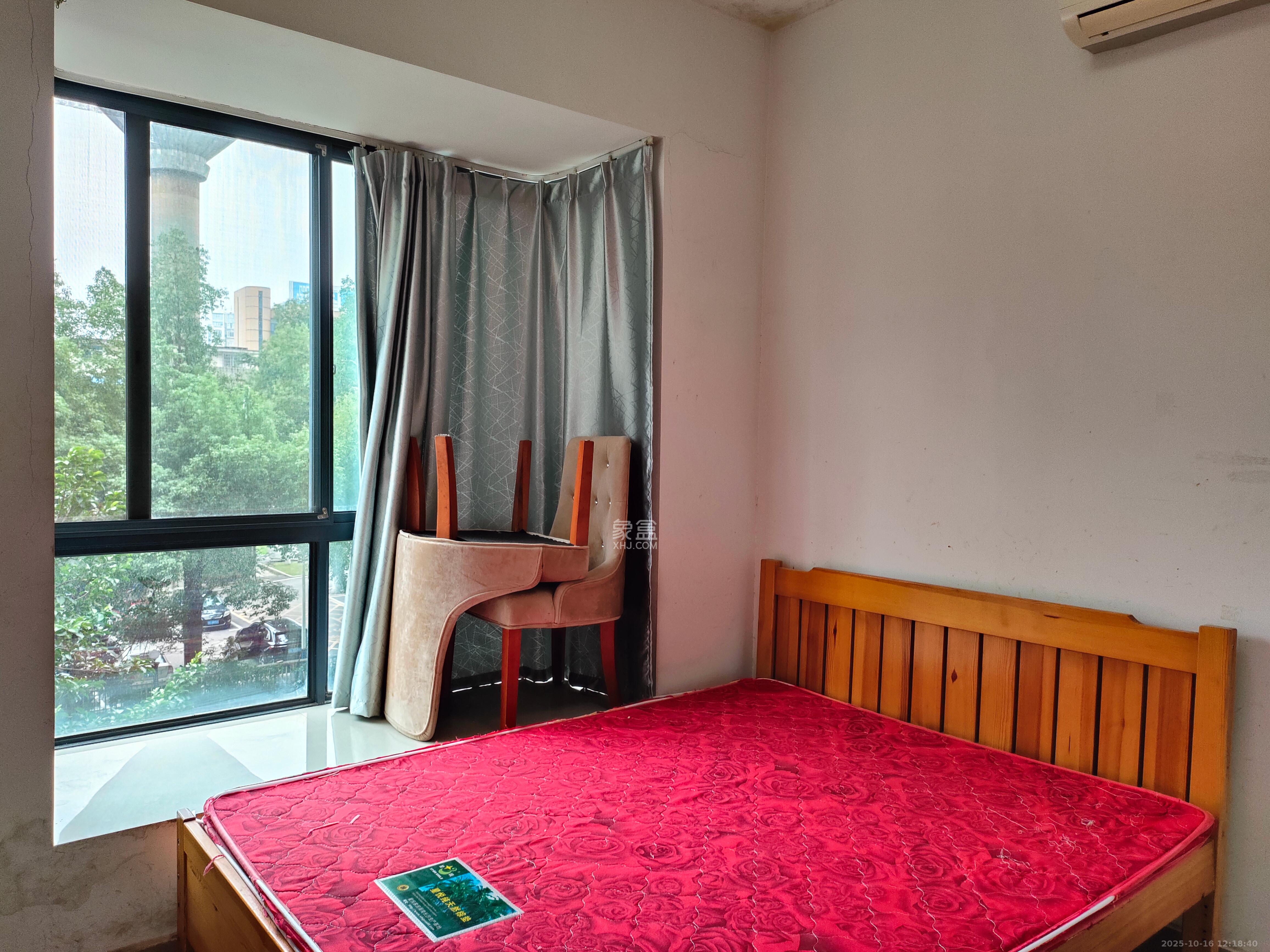 城南故事家园  3室1厅1卫    1500.0元/月 城南故事家园  3室1厅1卫    1500.0元/月室内图