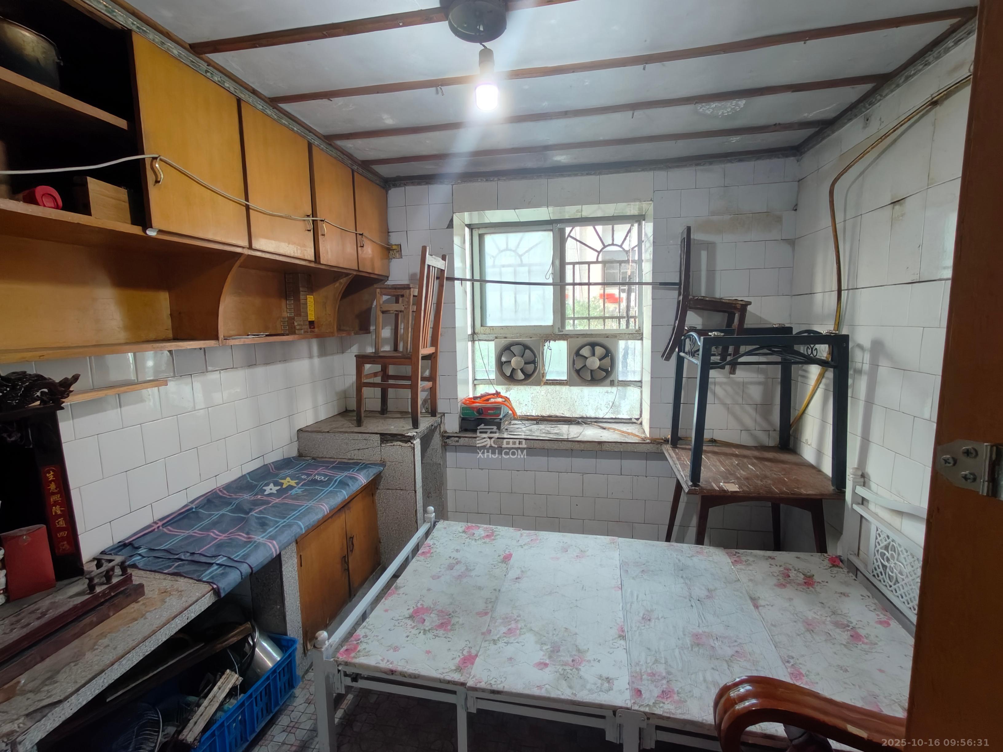 英才园一片  4室2厅1卫    3000.0元/月 英才园一片  4室2厅1卫    3000.0元/月室内图