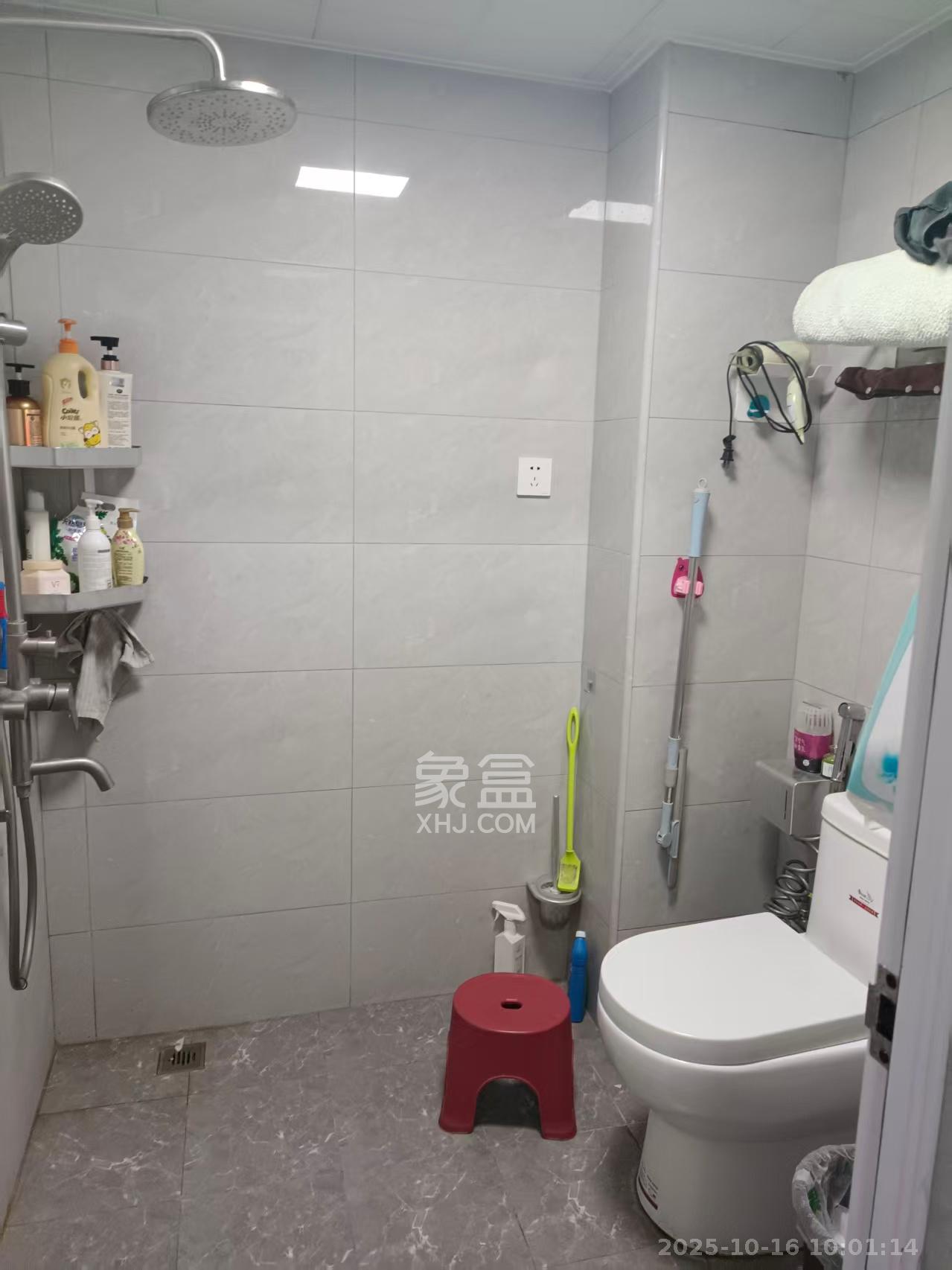 他城(天鸿时代公寓) 3室2厅1卫 2500.0元/月 他城(天鸿时代公寓) 3室2厅1卫 2500.0元/月室内图