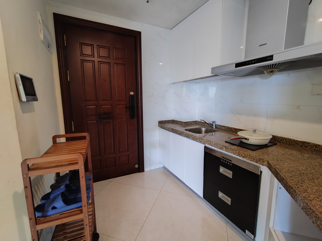 恒大海口湾二期 1室0厅1卫 2300.0元/月 恒大海口湾二期 1室0厅1卫 2300.0元/月室内图