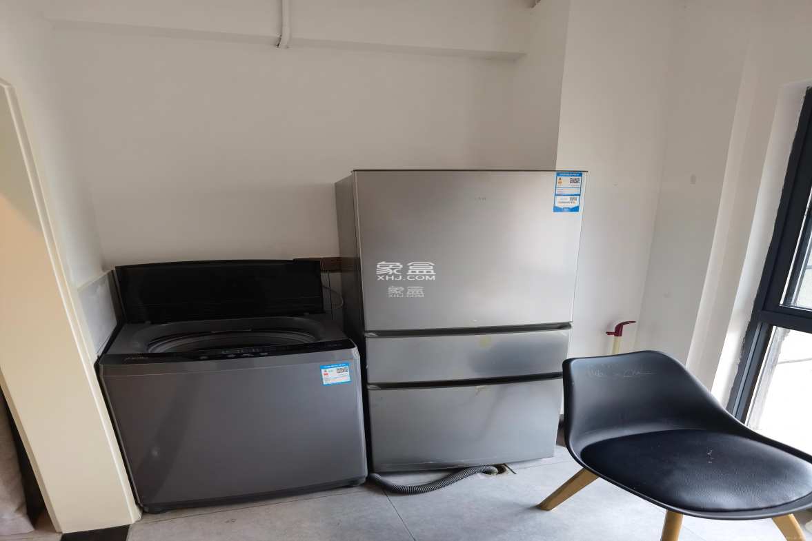 明发国际城 1室1厅1卫 1500.0元/月 明发国际城 1室1厅1卫 1500.0元/月室内图