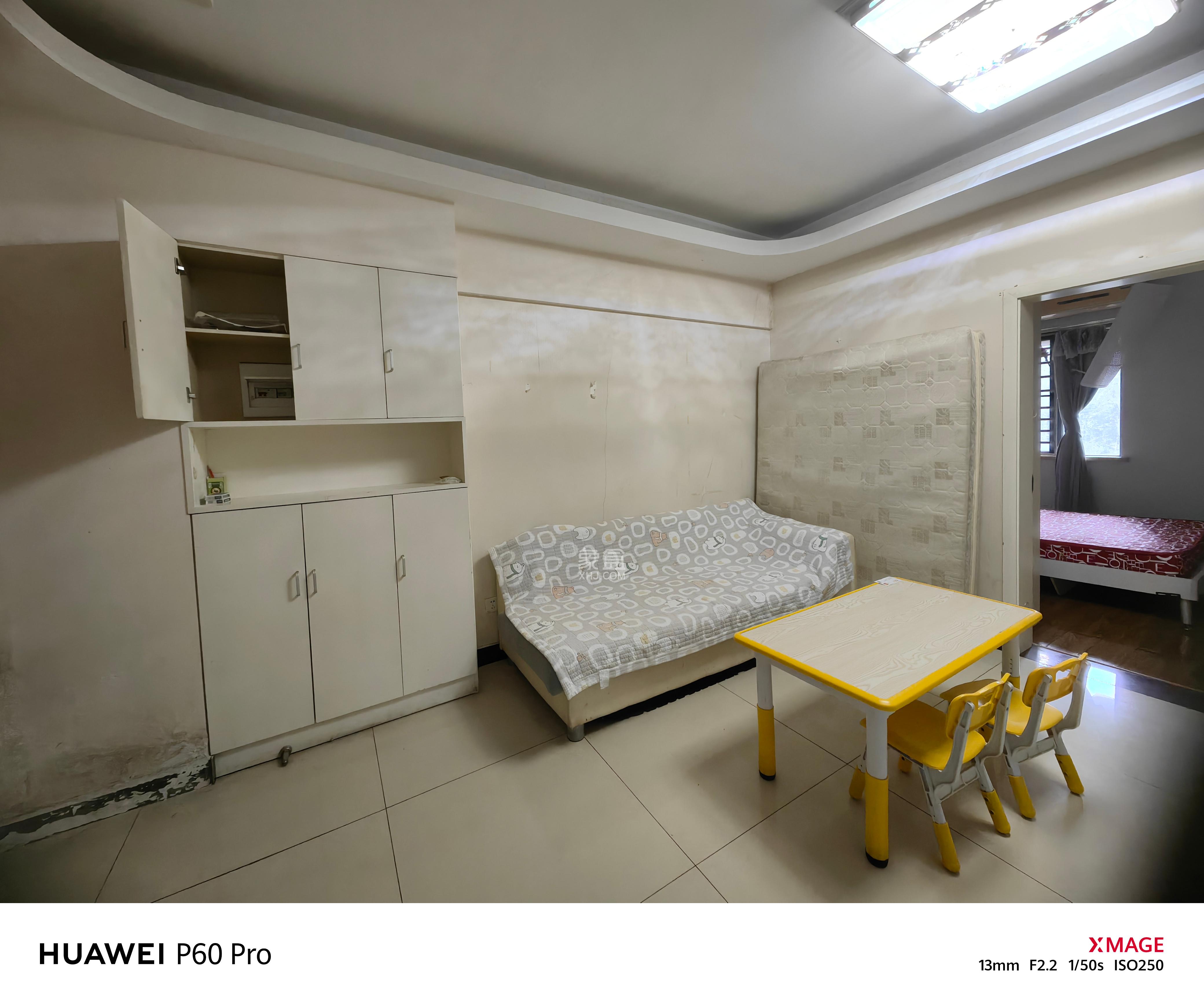 万博汇  2室1厅1卫    2000.0元/月室内图