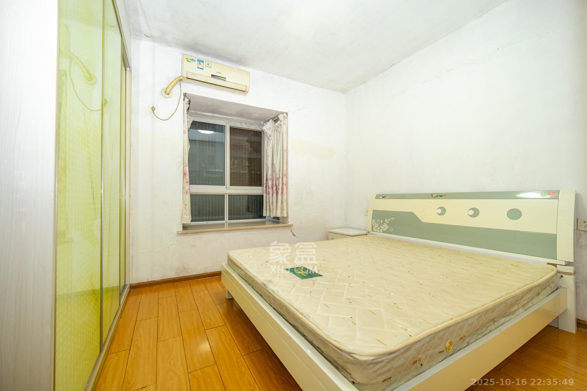 时代星城 2室2厅1卫 45.8万 时代星城 2室2厅1卫 45.8万卧室