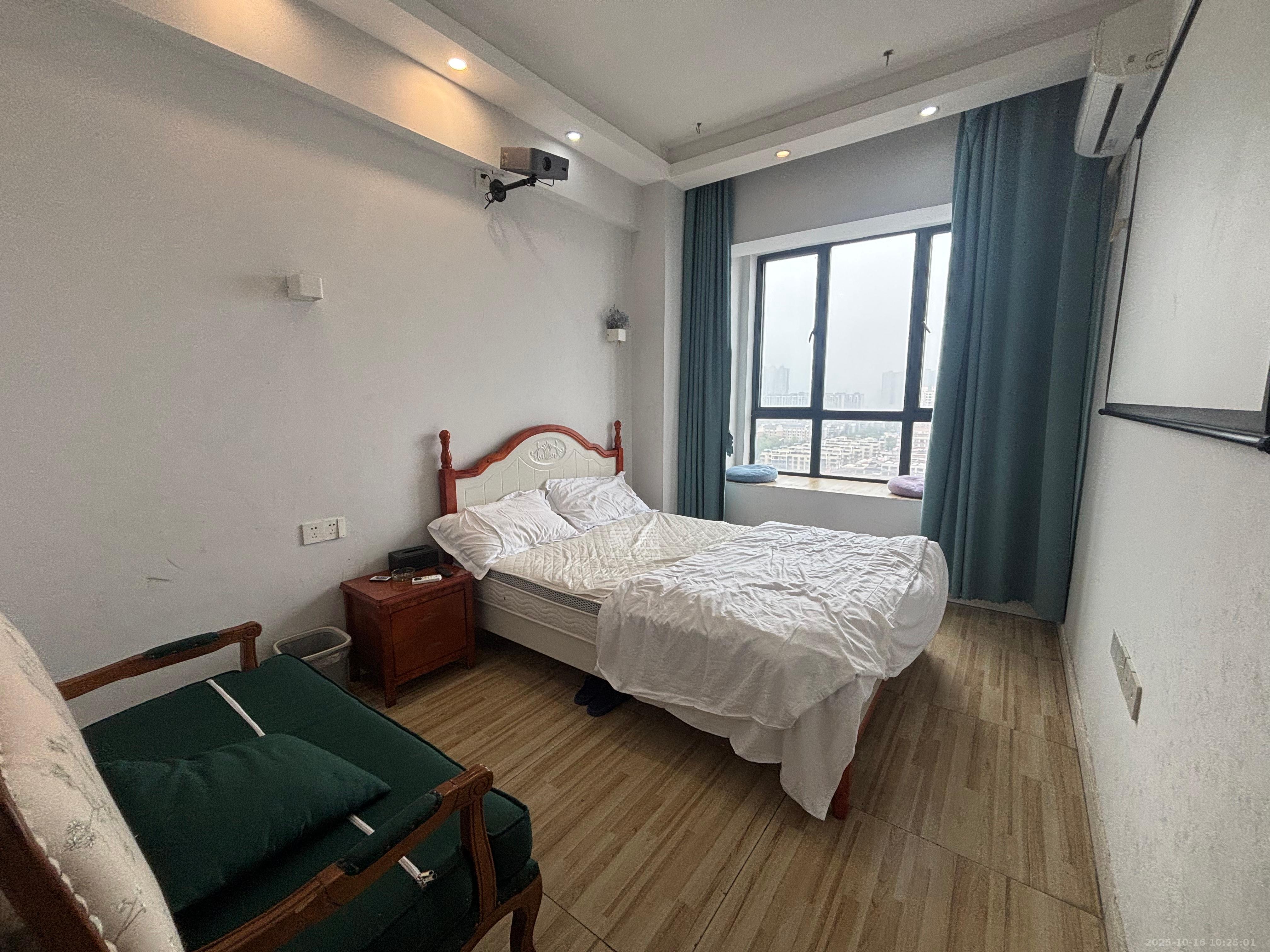 洋湖时代  1室0厅0卫    1000.0元/月室内图