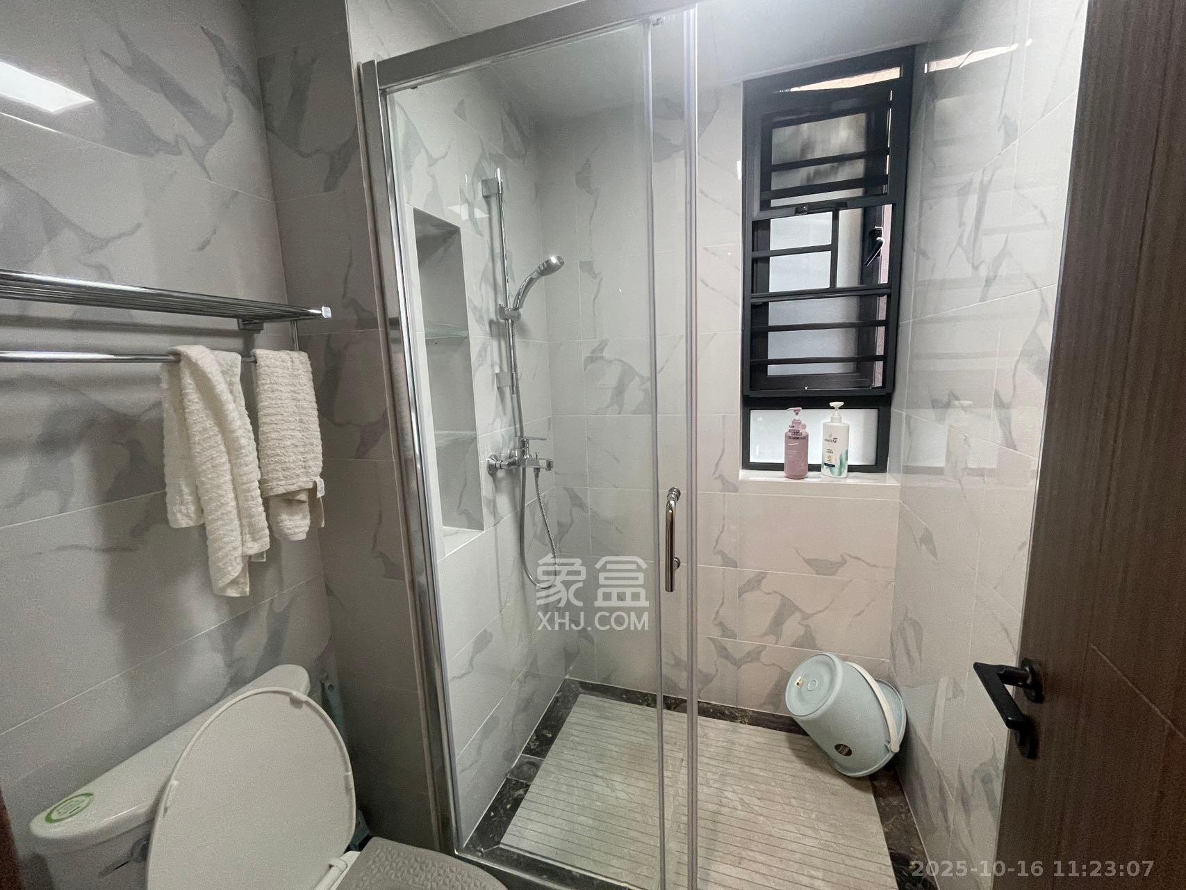 绿地V岛  3室2厅2卫    4190.0元/月 绿地V岛  3室2厅2卫    4190.0元/月室内图