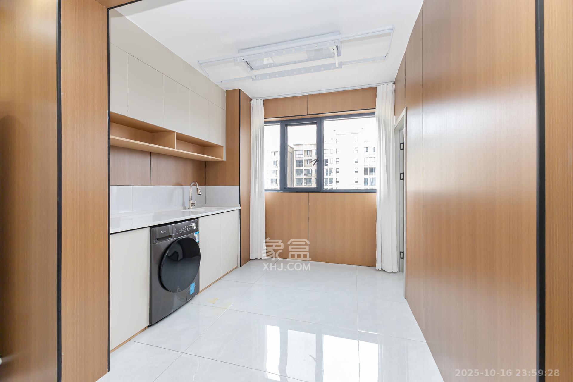 明发阅江悦府  3室2厅1卫    78.0万阳台