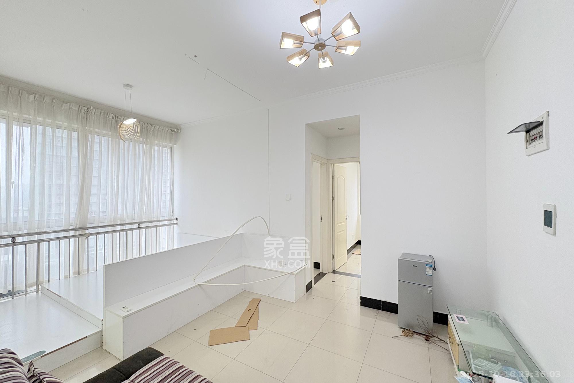 君临国际  2室1厅1卫    110.0万