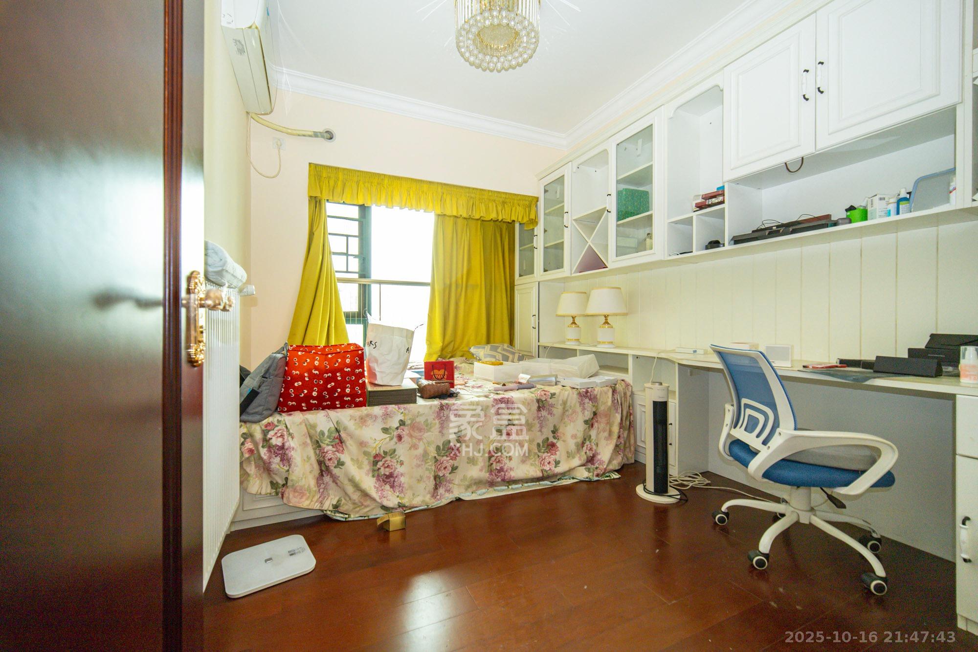 恒大雅苑 3室2厅2卫 140.0万 恒大雅苑 3室2厅2卫 140.0万卧室