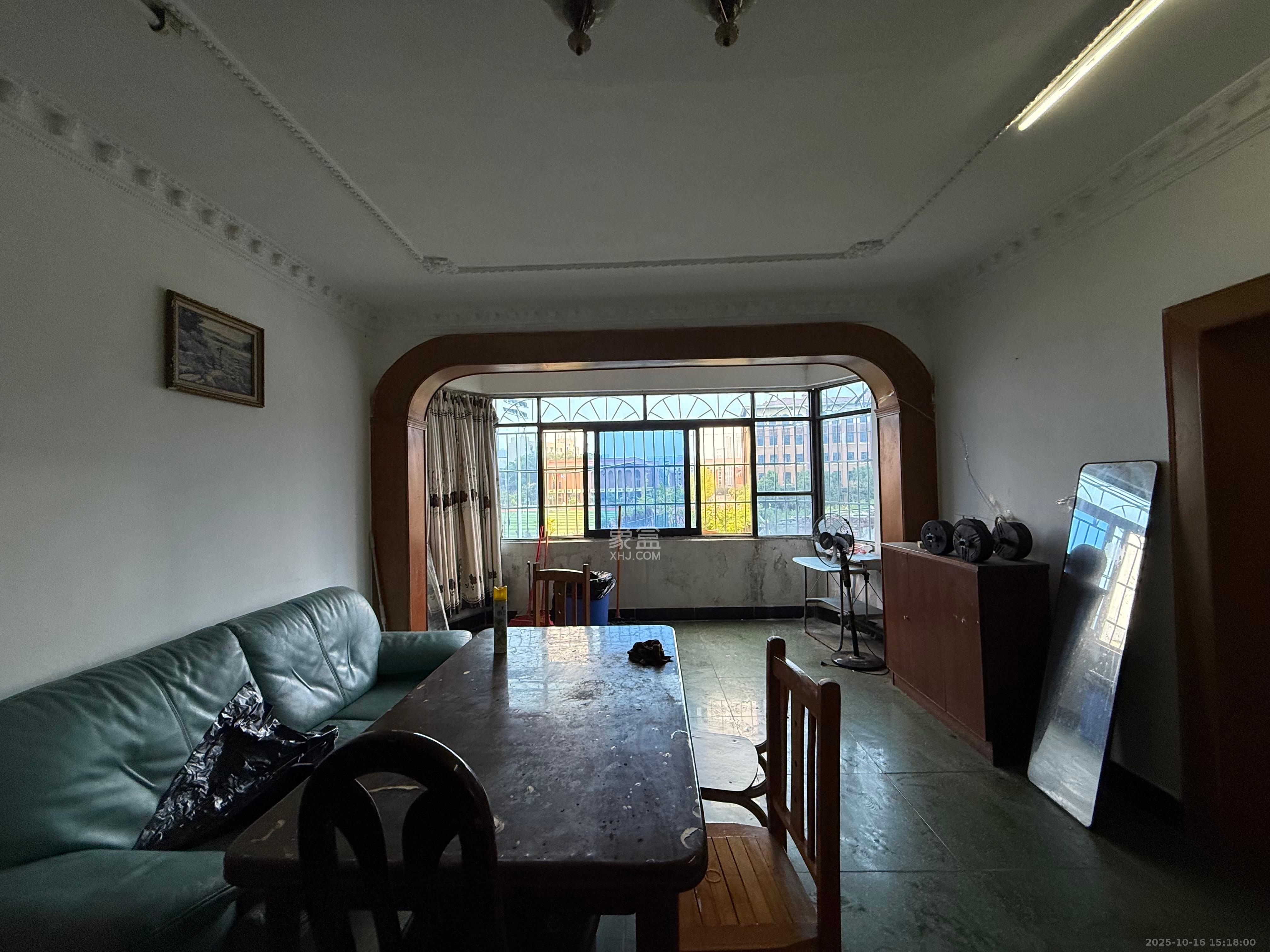 南湖公寓(万顺公寓) 3室2厅1卫 2000.0元/月 南湖公寓(万顺公寓) 3室2厅1卫 2000.0元/月室内图