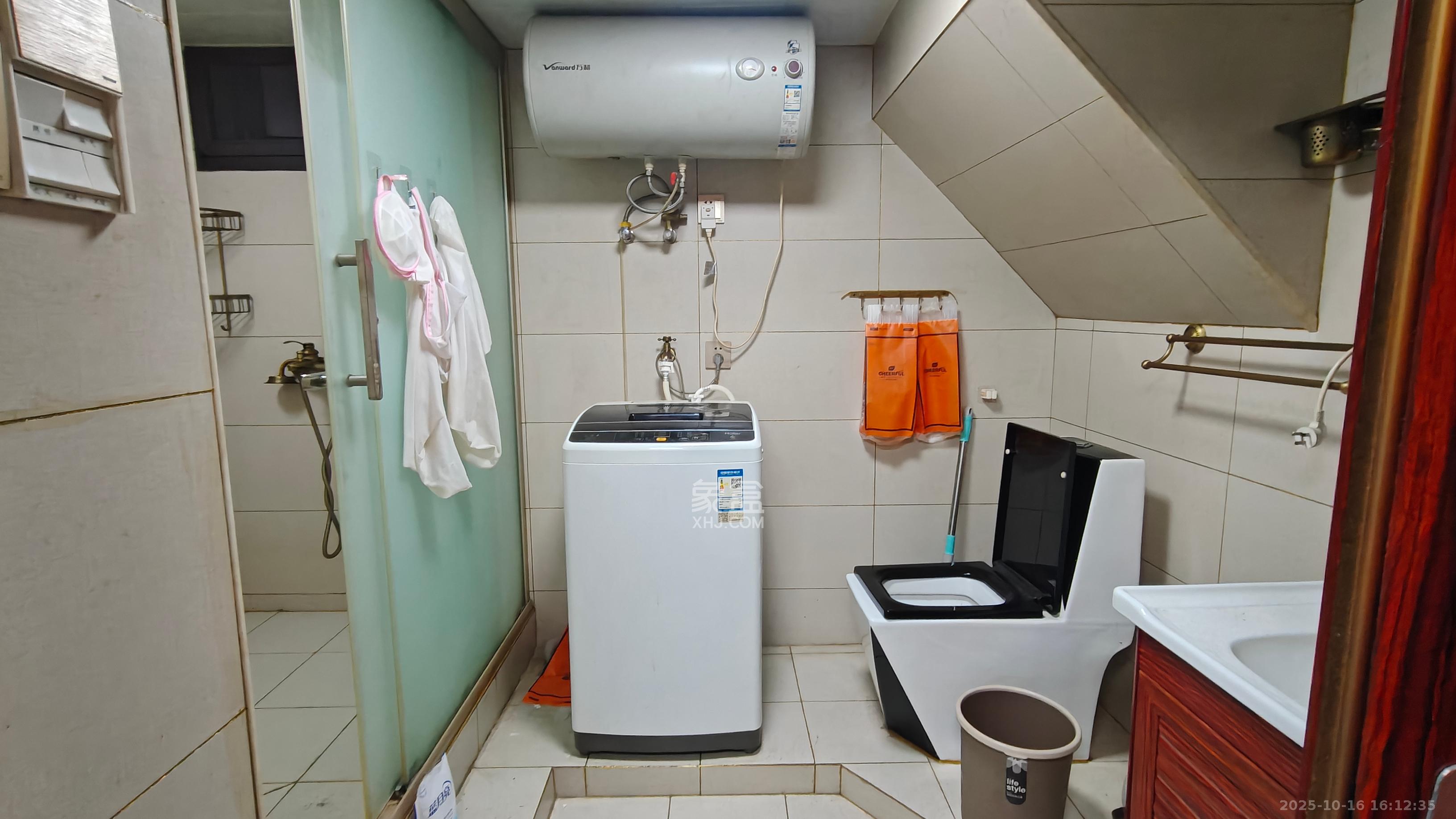 米兰春天  2室2厅1卫    1400.0元/月室内图