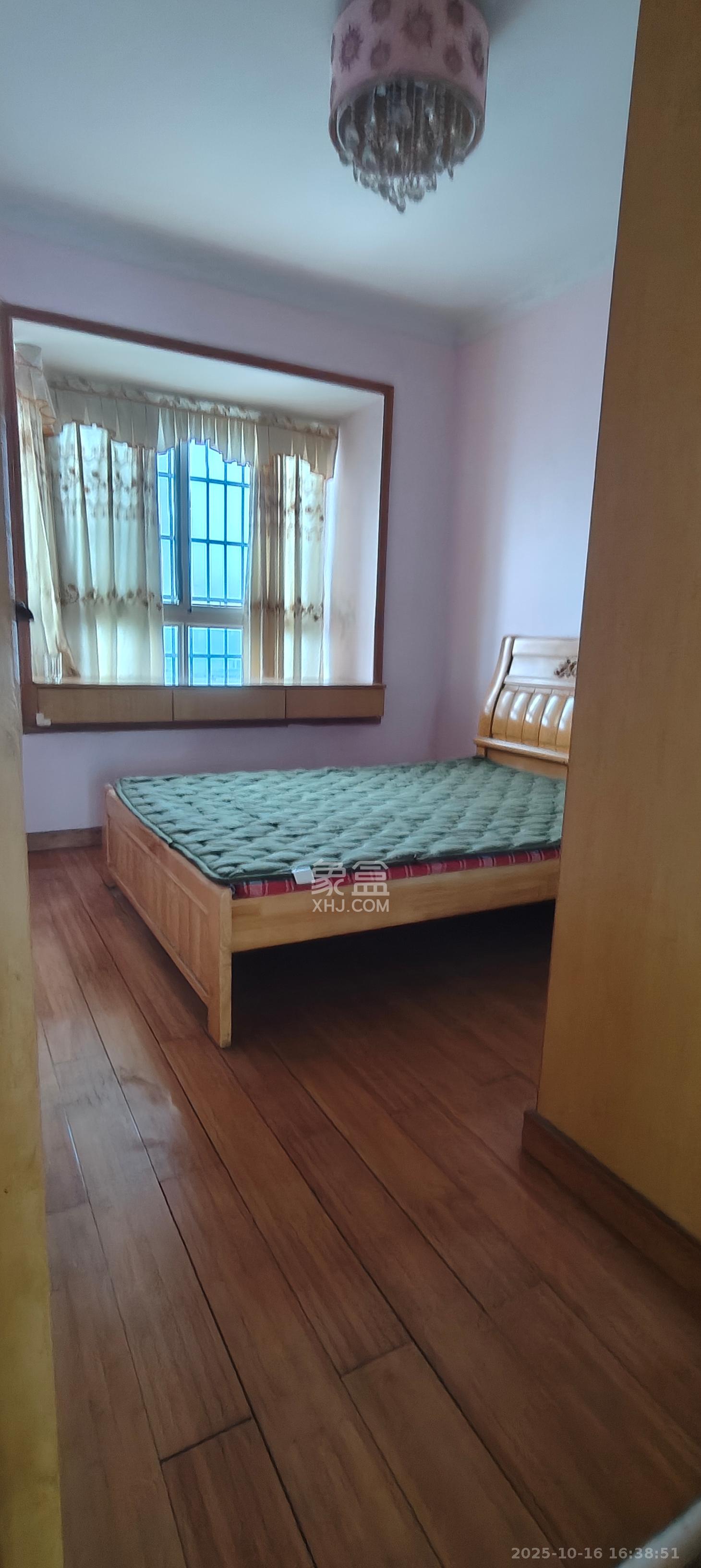 增辉凯旋帝景  4室2厅2卫    1800.0元/月室内图