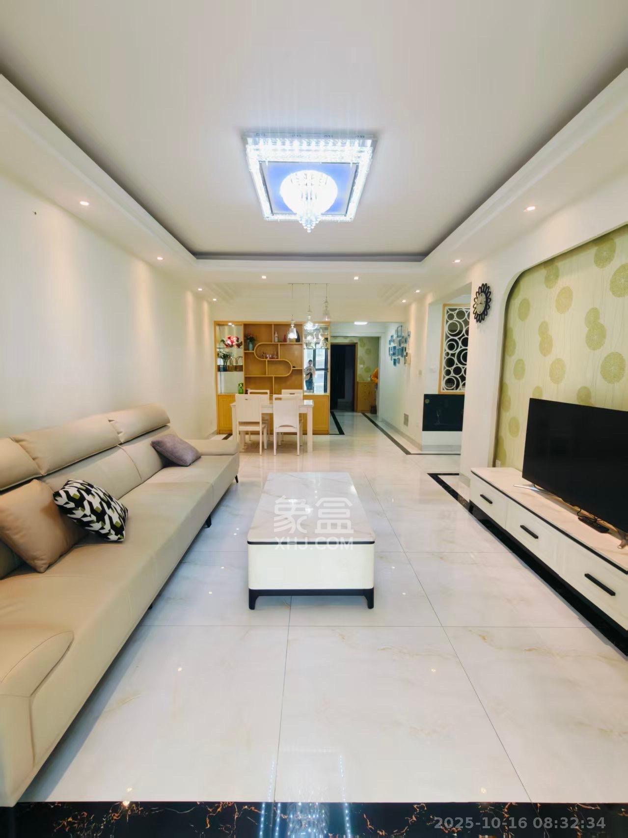 海洋半岛(月珑湾) 3室2厅1卫 2400.0元/月 海洋半岛(月珑湾) 3室2厅1卫 2400.0元/月室内图