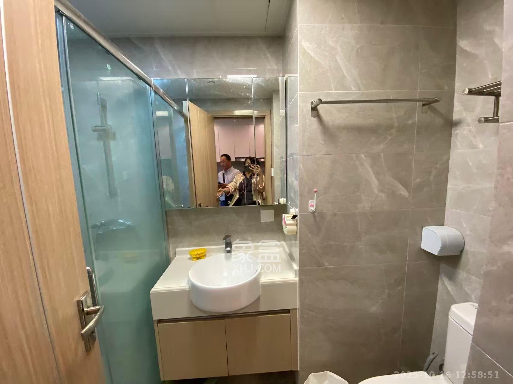 中海阅江府  1室1厅1卫    2000.0元/月室内图