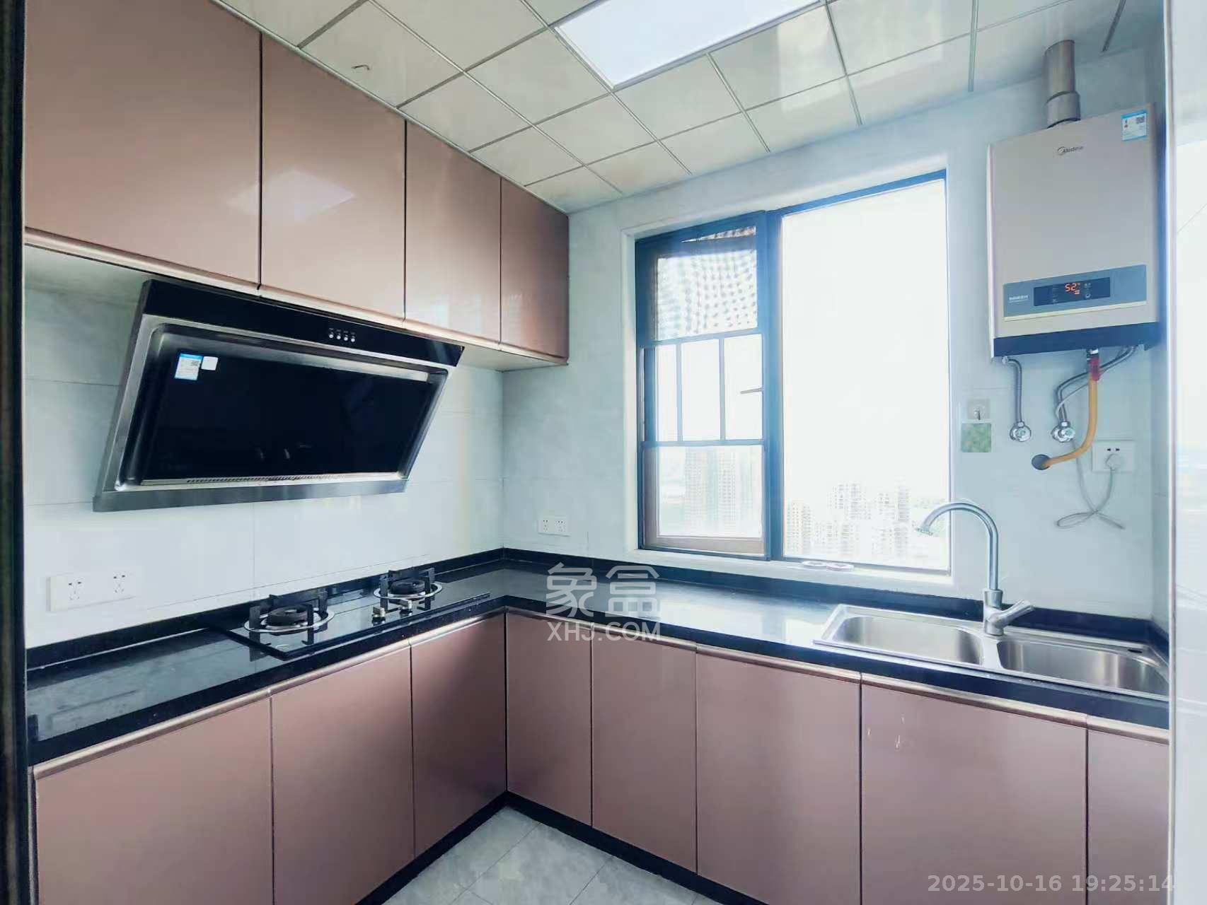 润和之悦（金泽园）  3室2厅2卫    2000.0元/月室内图