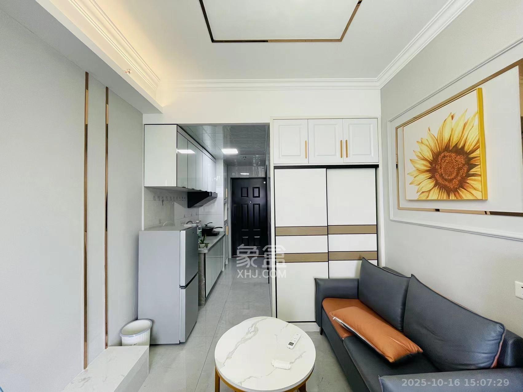 保利麓谷林语I区  1室1厅1卫    1500.0元/月室内图