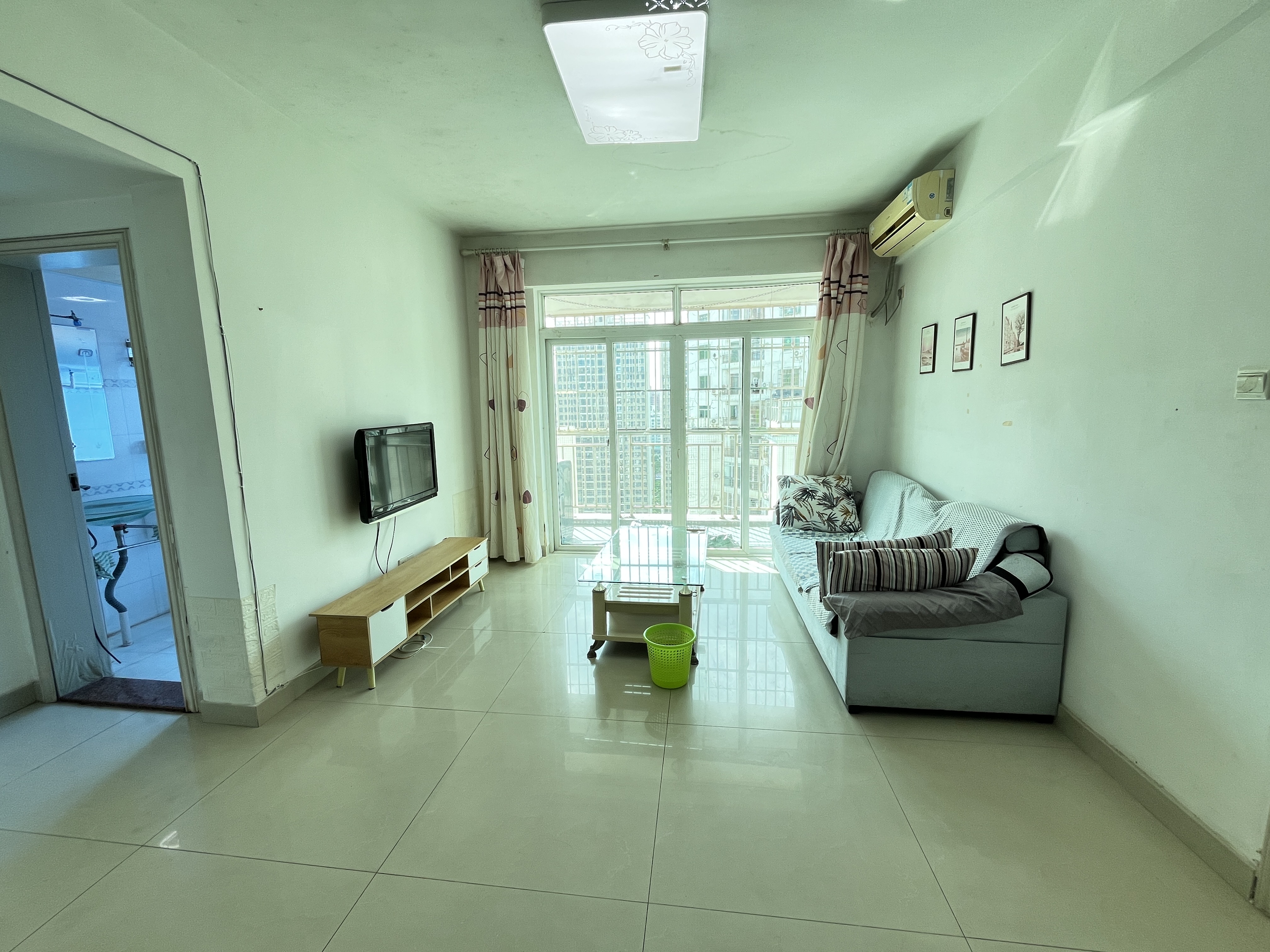 华宝雅苑  2室1厅1卫    2200.0元/月室内图