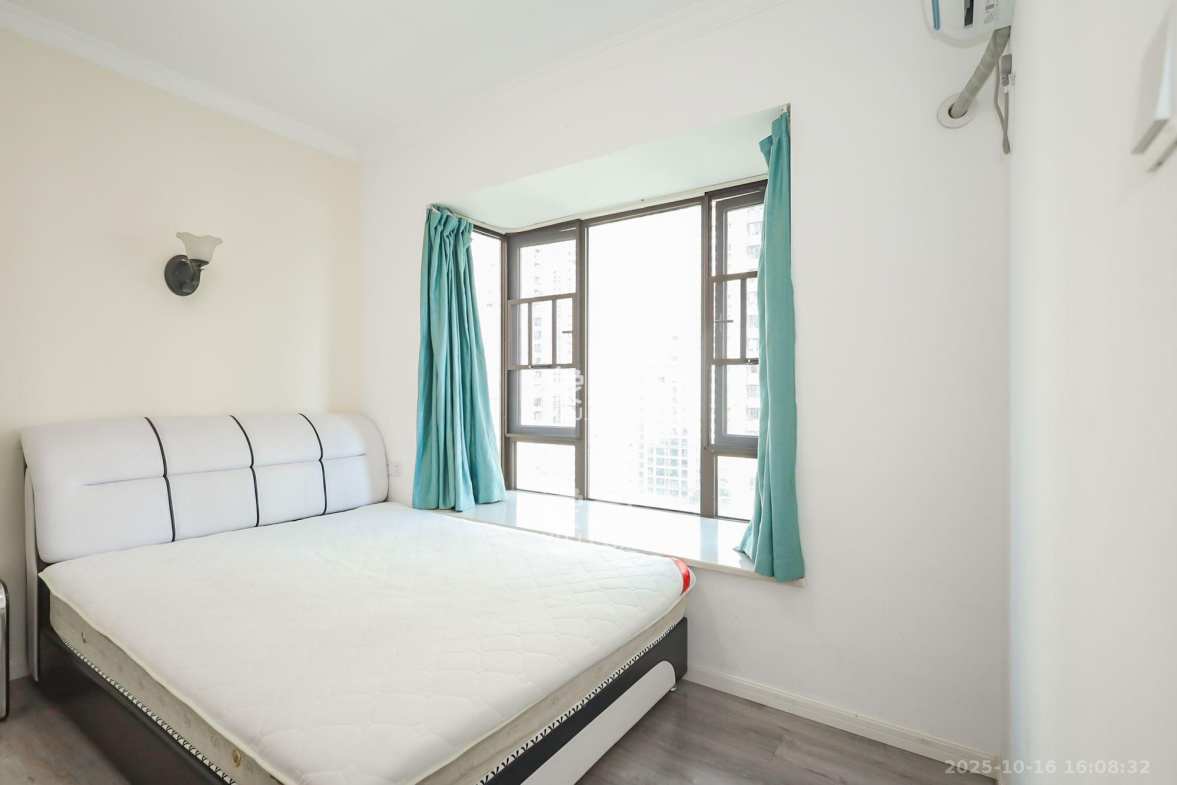 保利西海岸B区  3室2厅1卫    3100.0元/月 保利西海岸B区  3室2厅1卫    3100.0元/月室内图