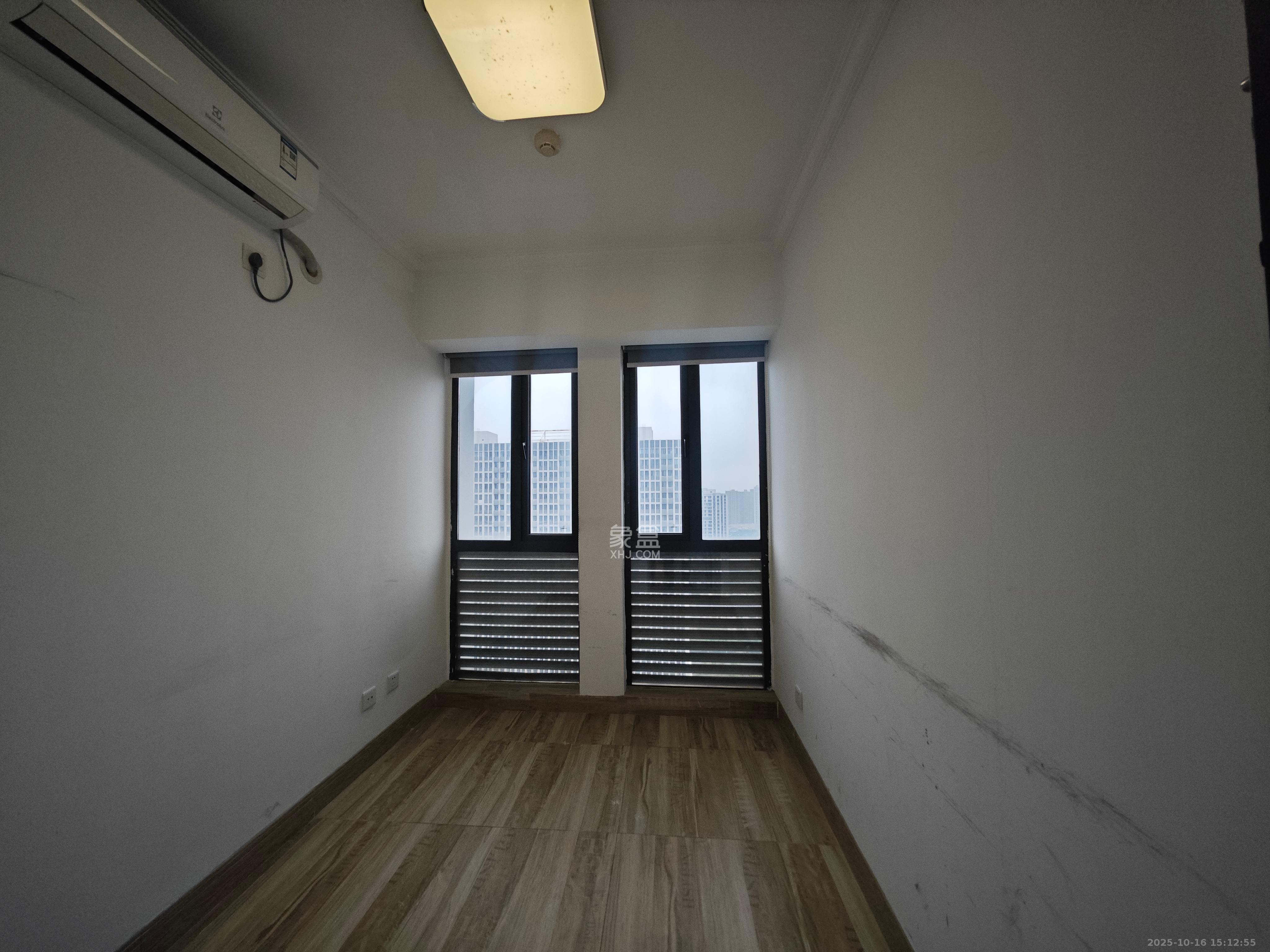 欧亚达国际广场 2室2厅1卫 2000.0元/月 欧亚达国际广场 2室2厅1卫 2000.0元/月室内图