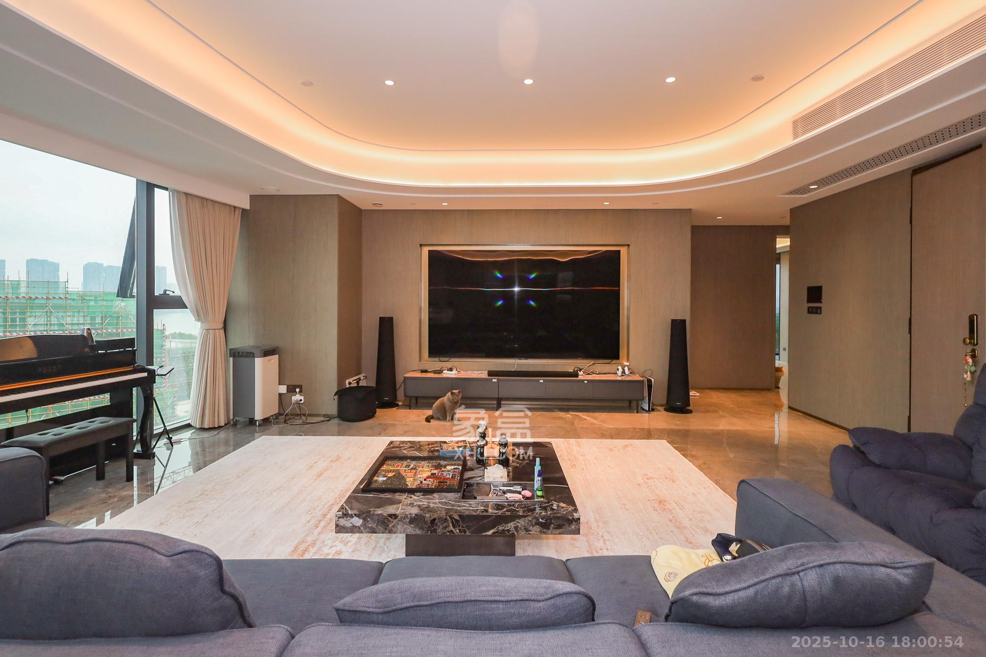 润和滨江湾  4室2厅4卫    1000.0万 润和滨江湾  4室2厅4卫    1000.0万客厅