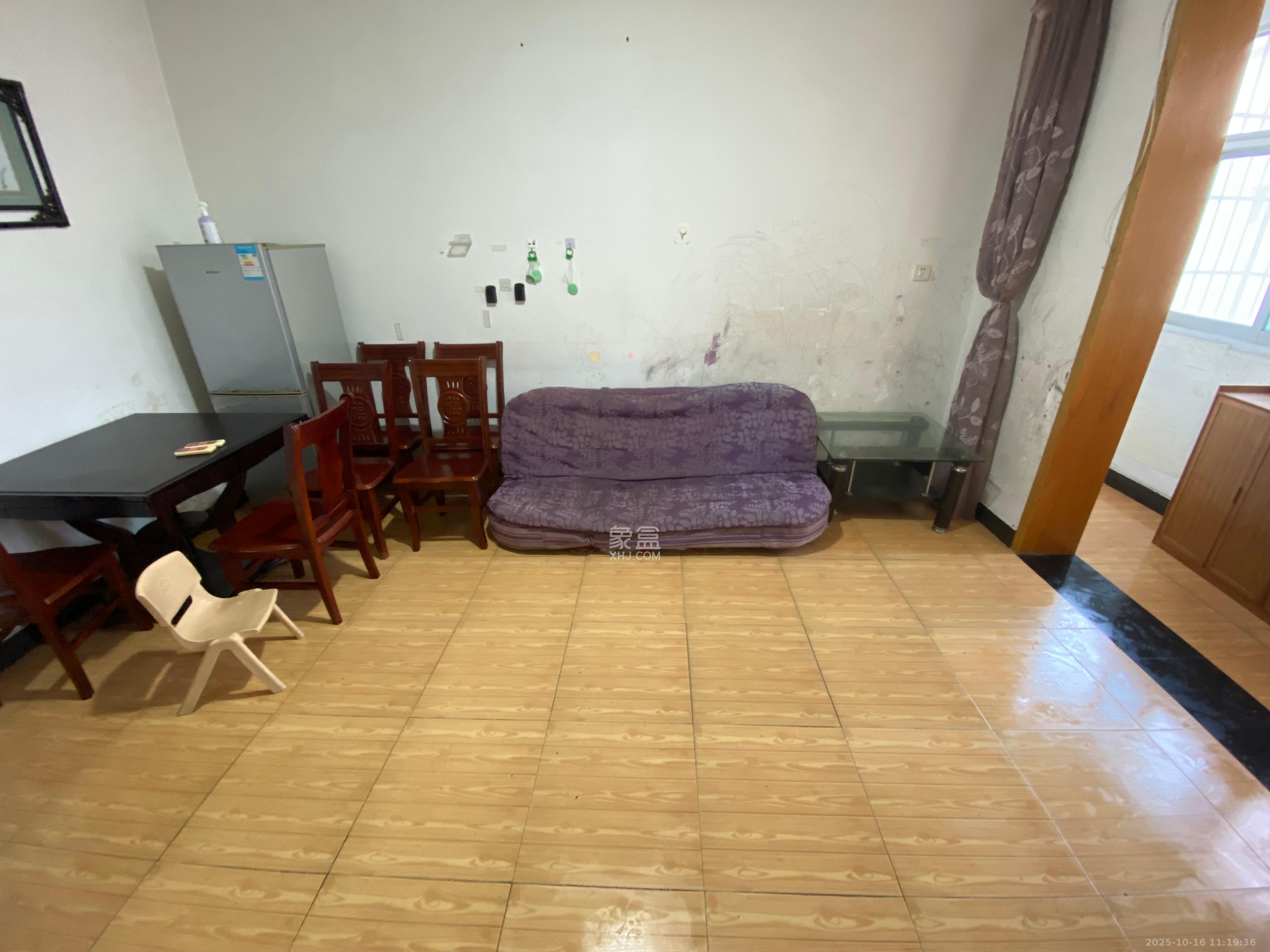 麻园公寓(下麻园岭40号)  1室1厅1卫    1300.0元/月 麻园公寓(下麻园岭40号)  1室1厅1卫    1300.0元/月室内图