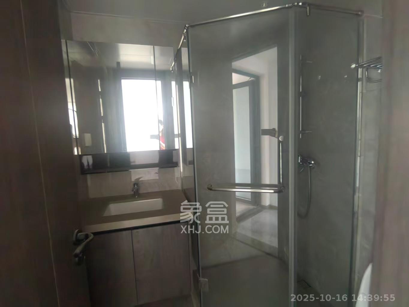 越秀湘江星汇城三期  4室2厅2卫    3500.0元/月室内图