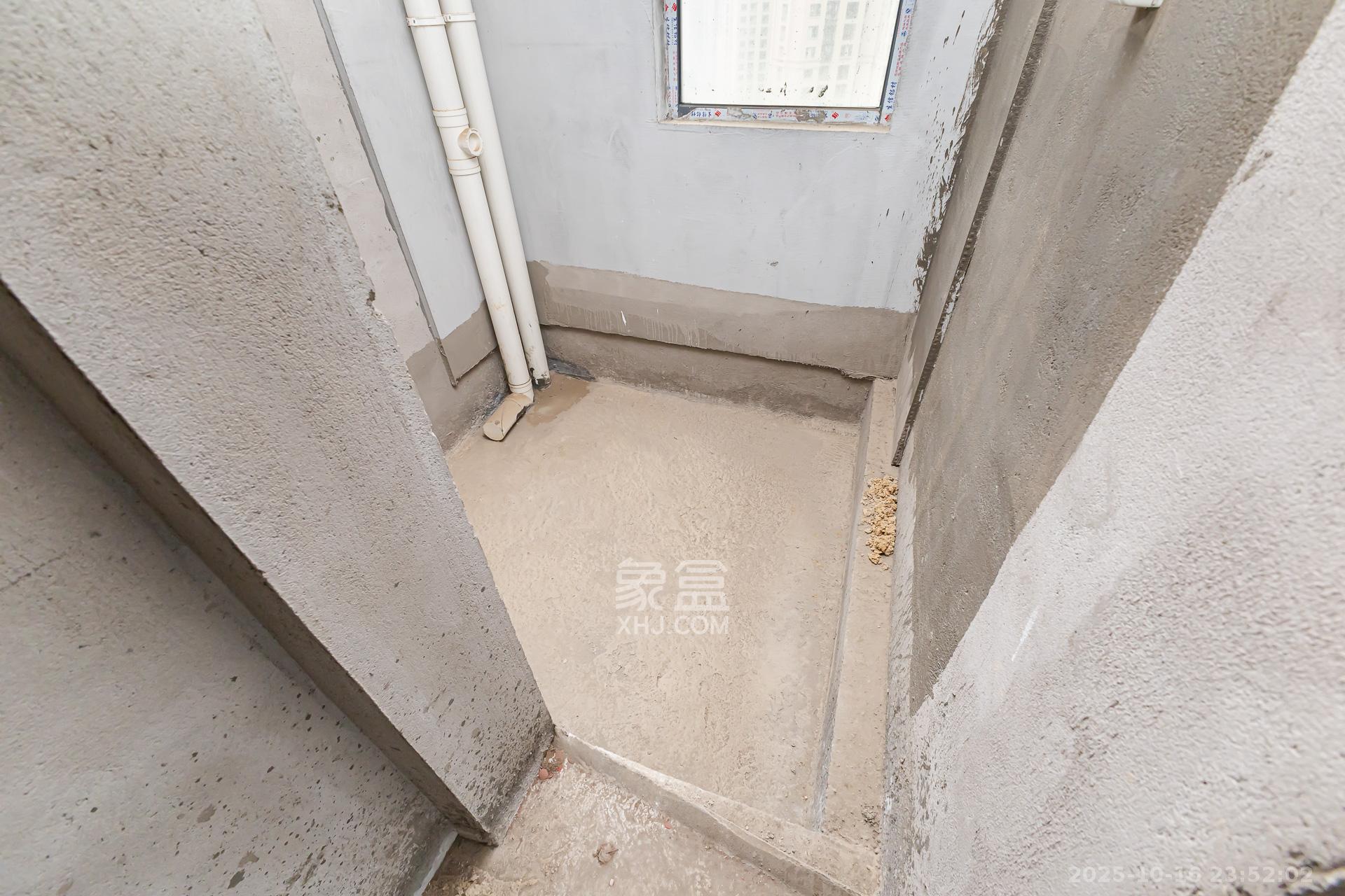 明发阅江悦府  4室2厅2卫    110.0万卫生间