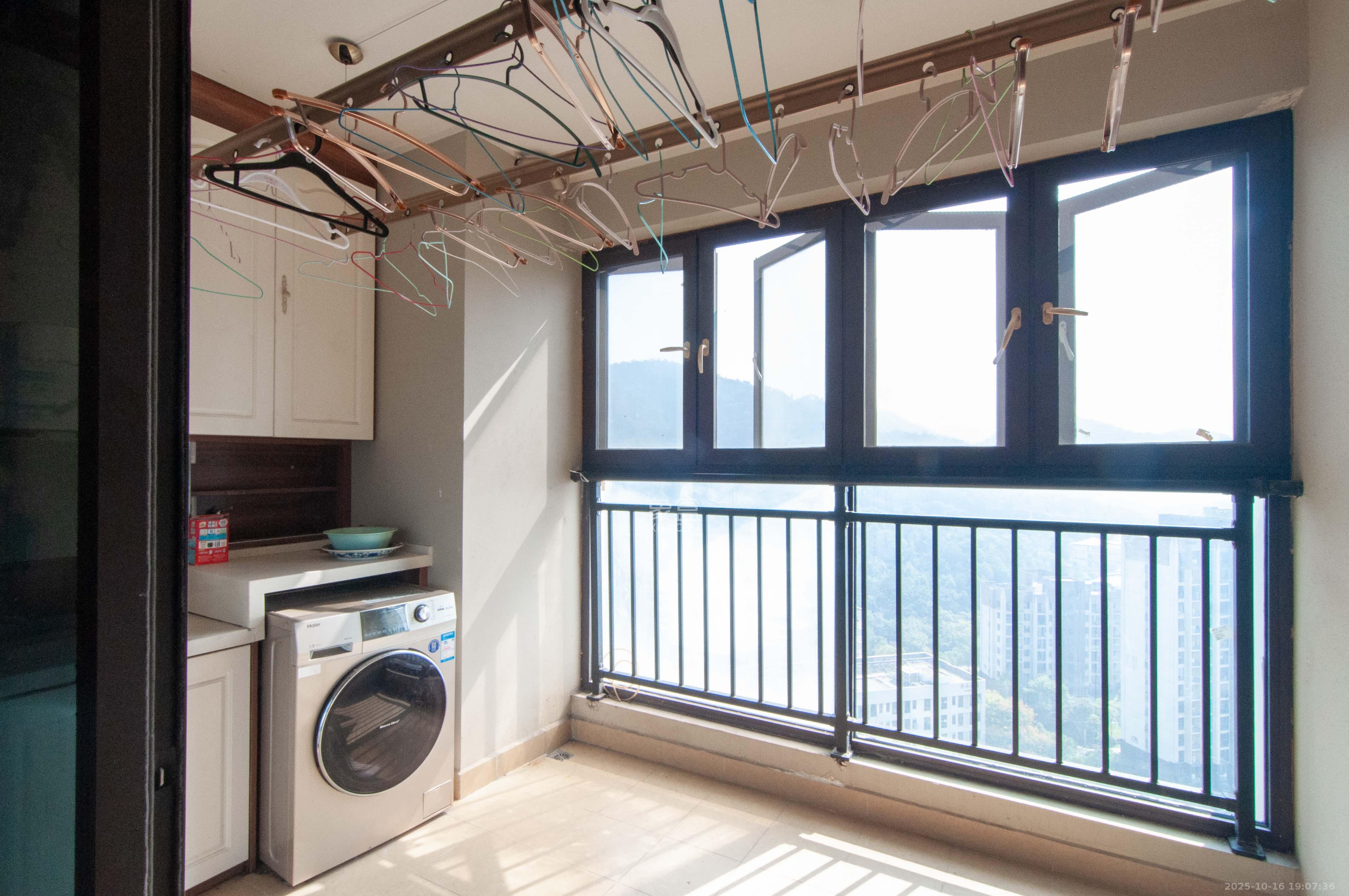 万科里梅溪郡  3室2厅1卫    170.0万其他